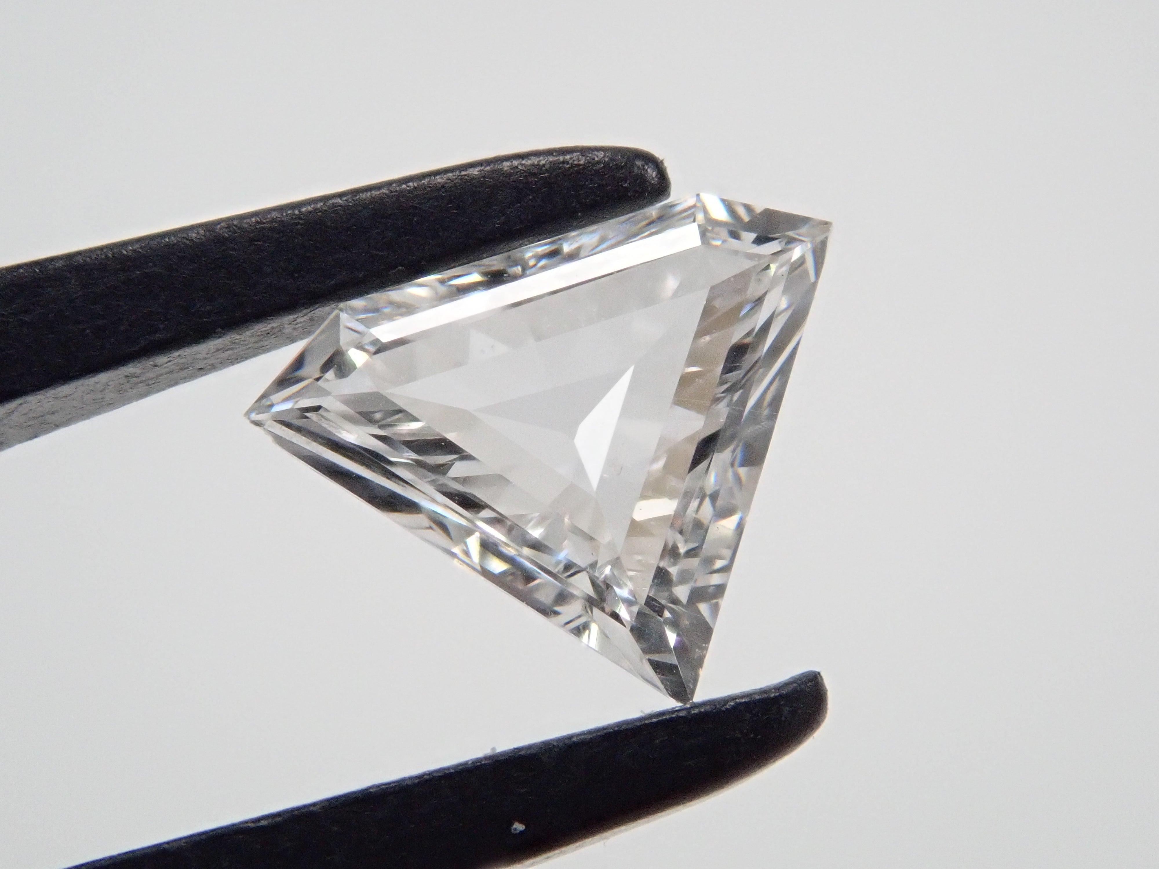 ダイヤモンド 0.320ctルース(D, VS2)