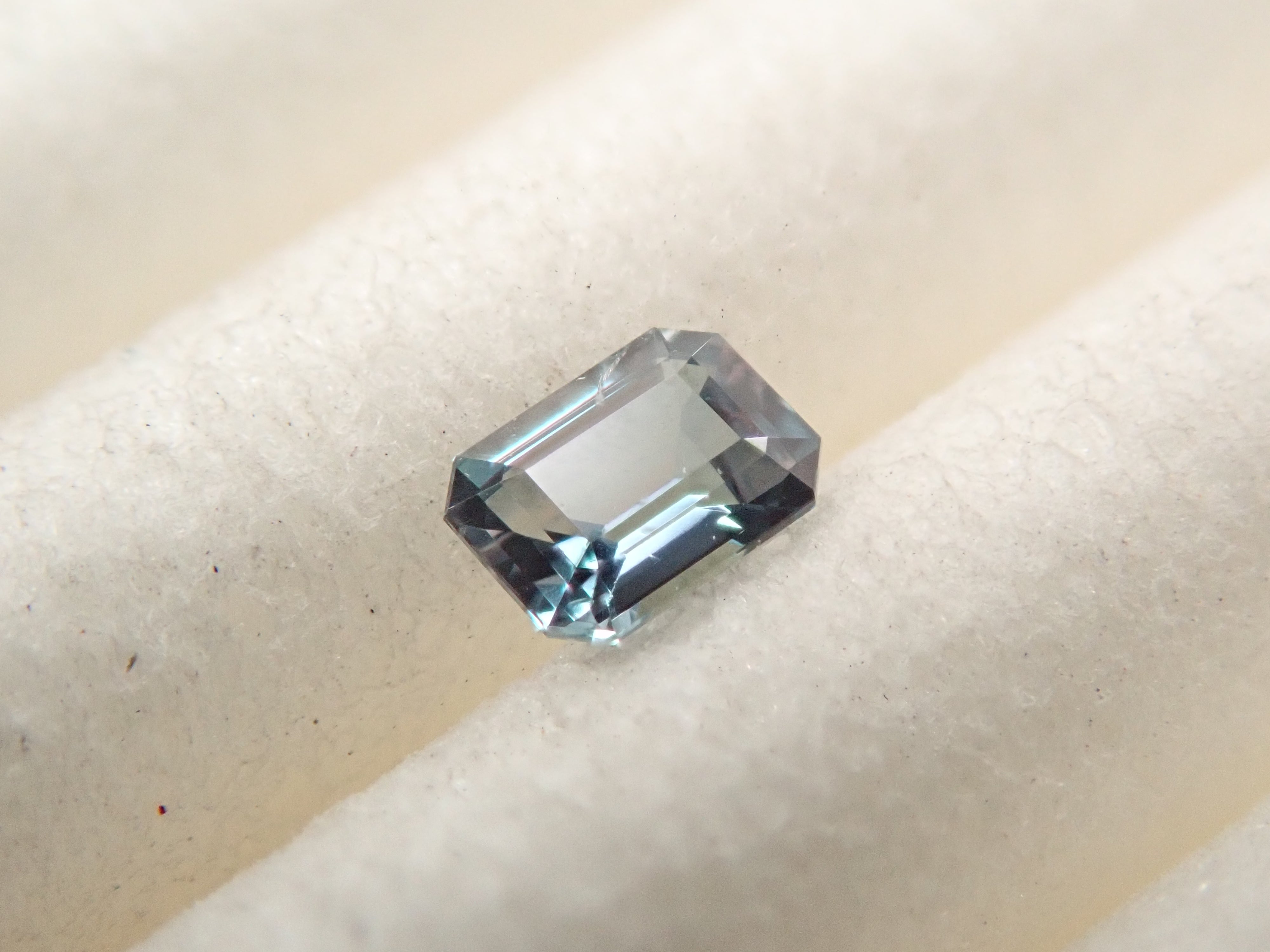 ブラジル産アレキサンドライト 0.066ctルース