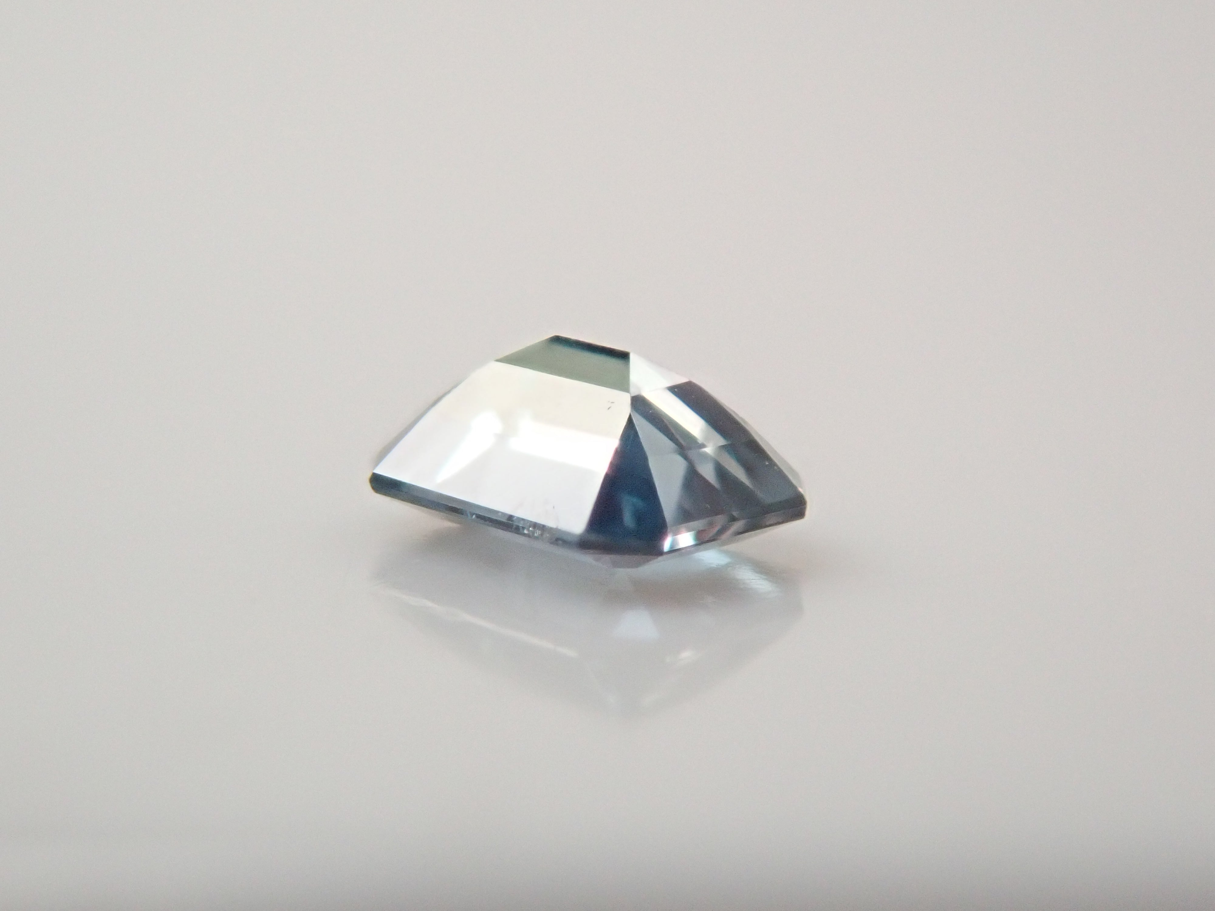 ブラジル産アレキサンドライト 0.066ctルース