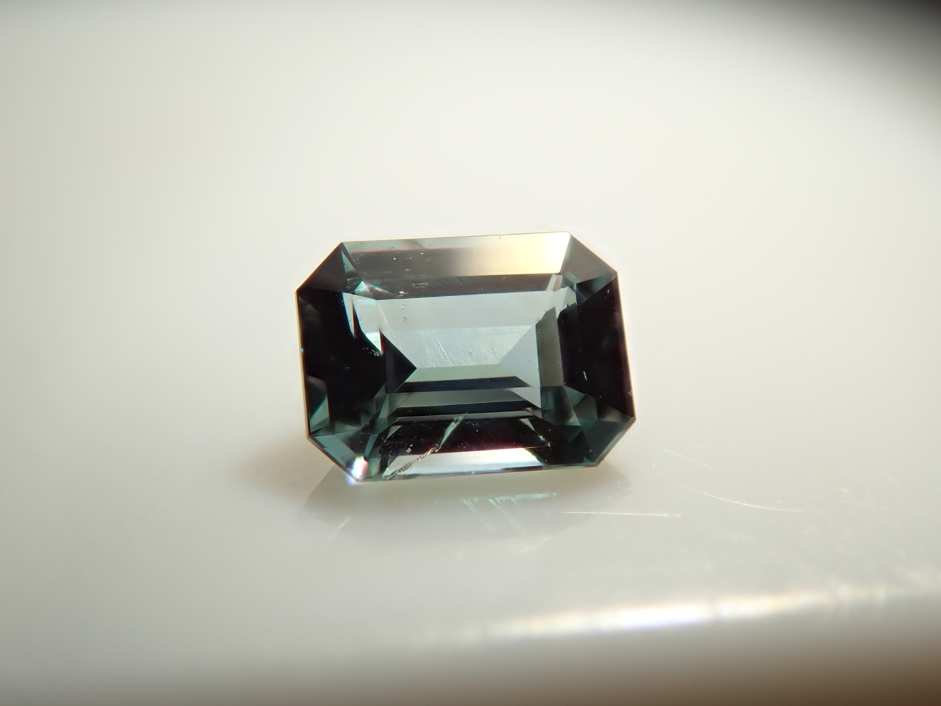 ブラジル産アレキサンドライト 0.066ctルース