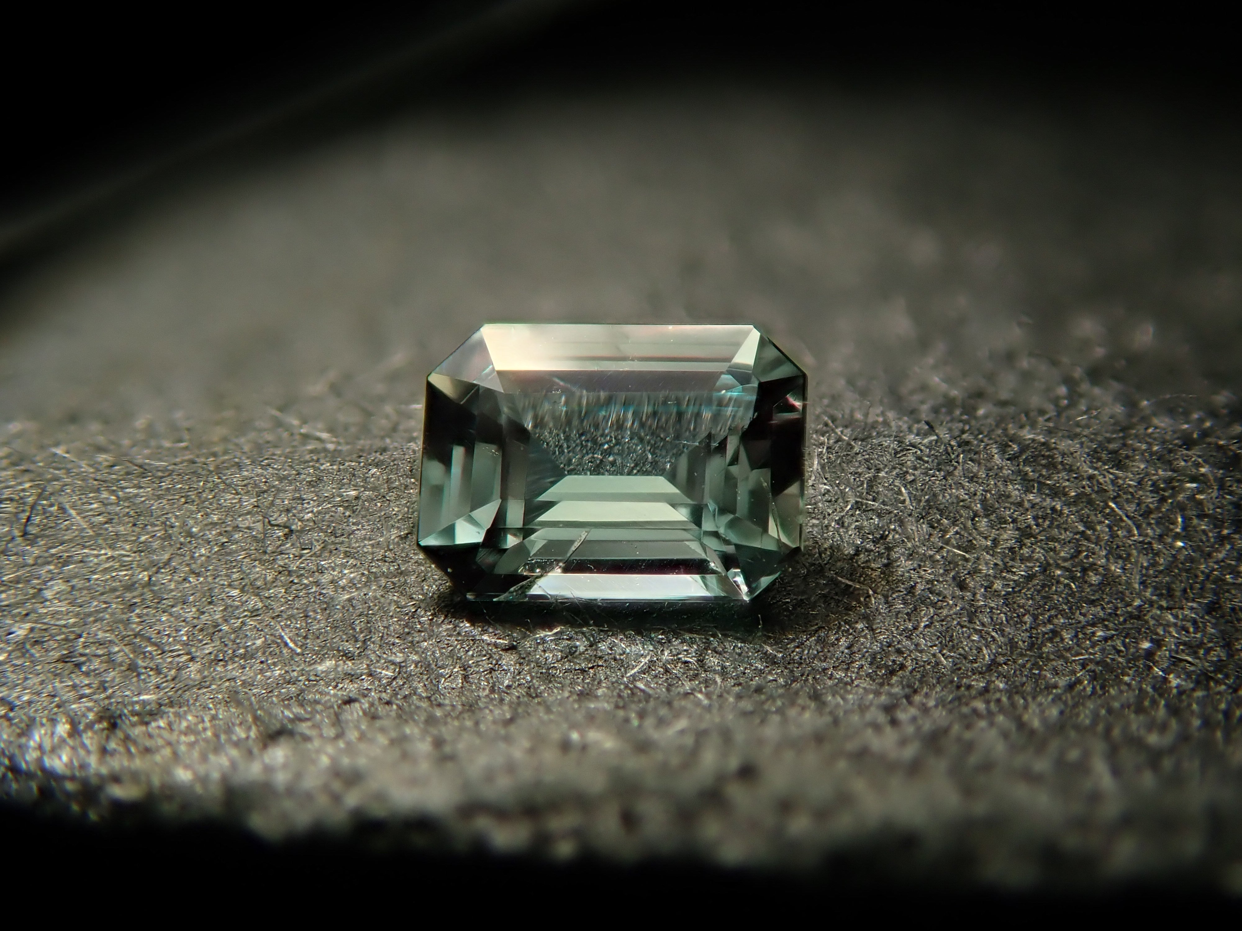 ブラジル産アレキサンドライト 0.066ctルース