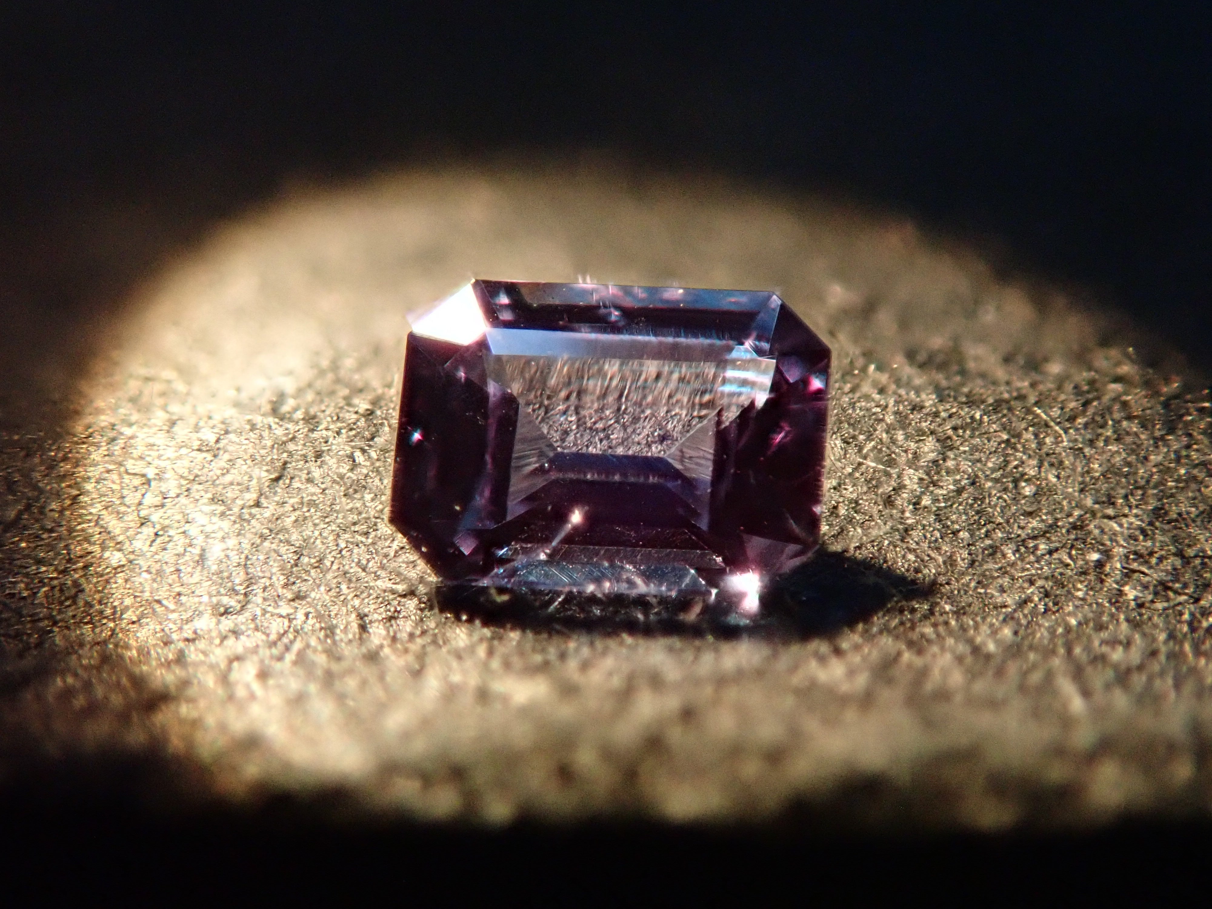 ブラジル産アレキサンドライト 0.066ctルース