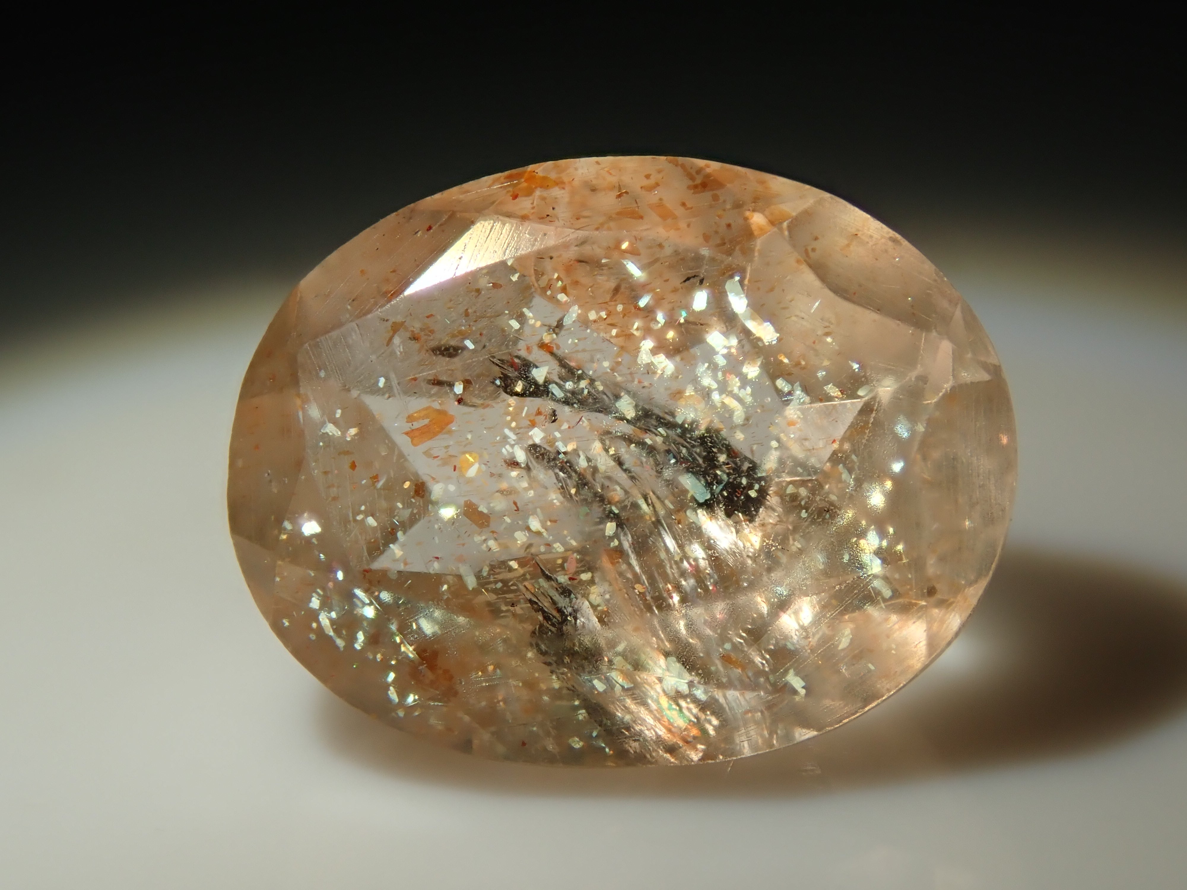 サンストーン(イリュージョンサンストーン) 1.934ctルース