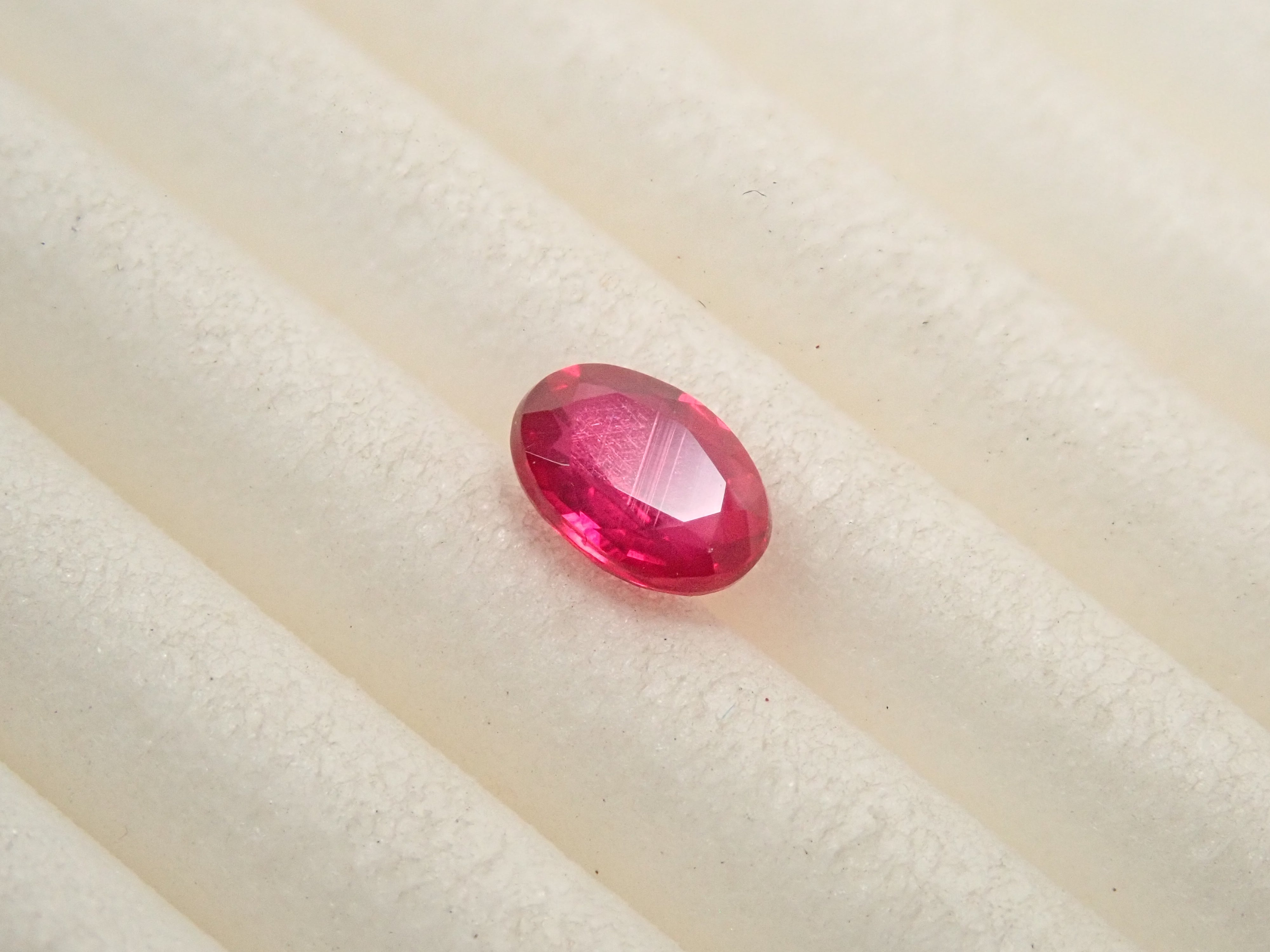 【12562684掲載】非加熱ピジョンブラッドルビー 0.260ctルース