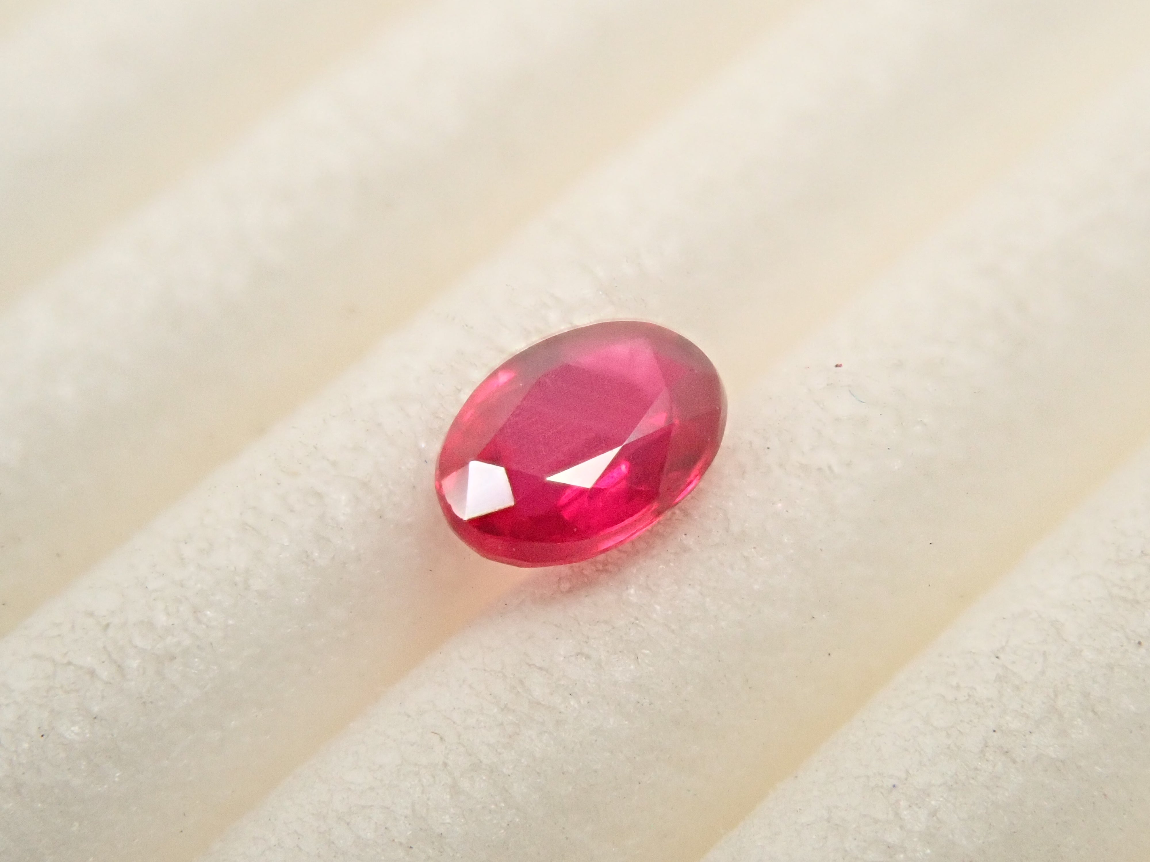 【12562684掲載】非加熱ピジョンブラッドルビー 0.260ctルース