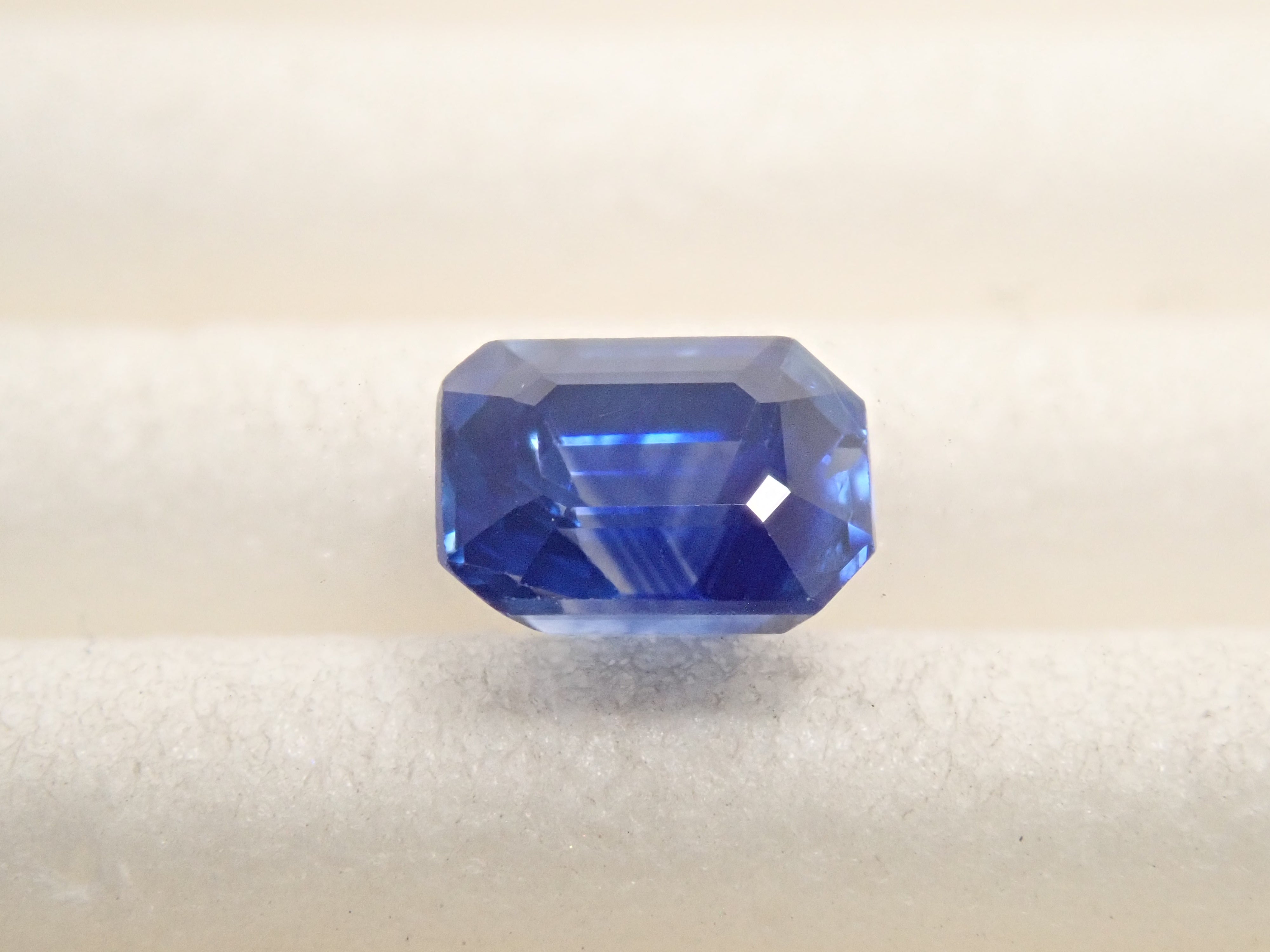 【12562678掲載】スリランカ産ブルーサファイア 0.517ctルース