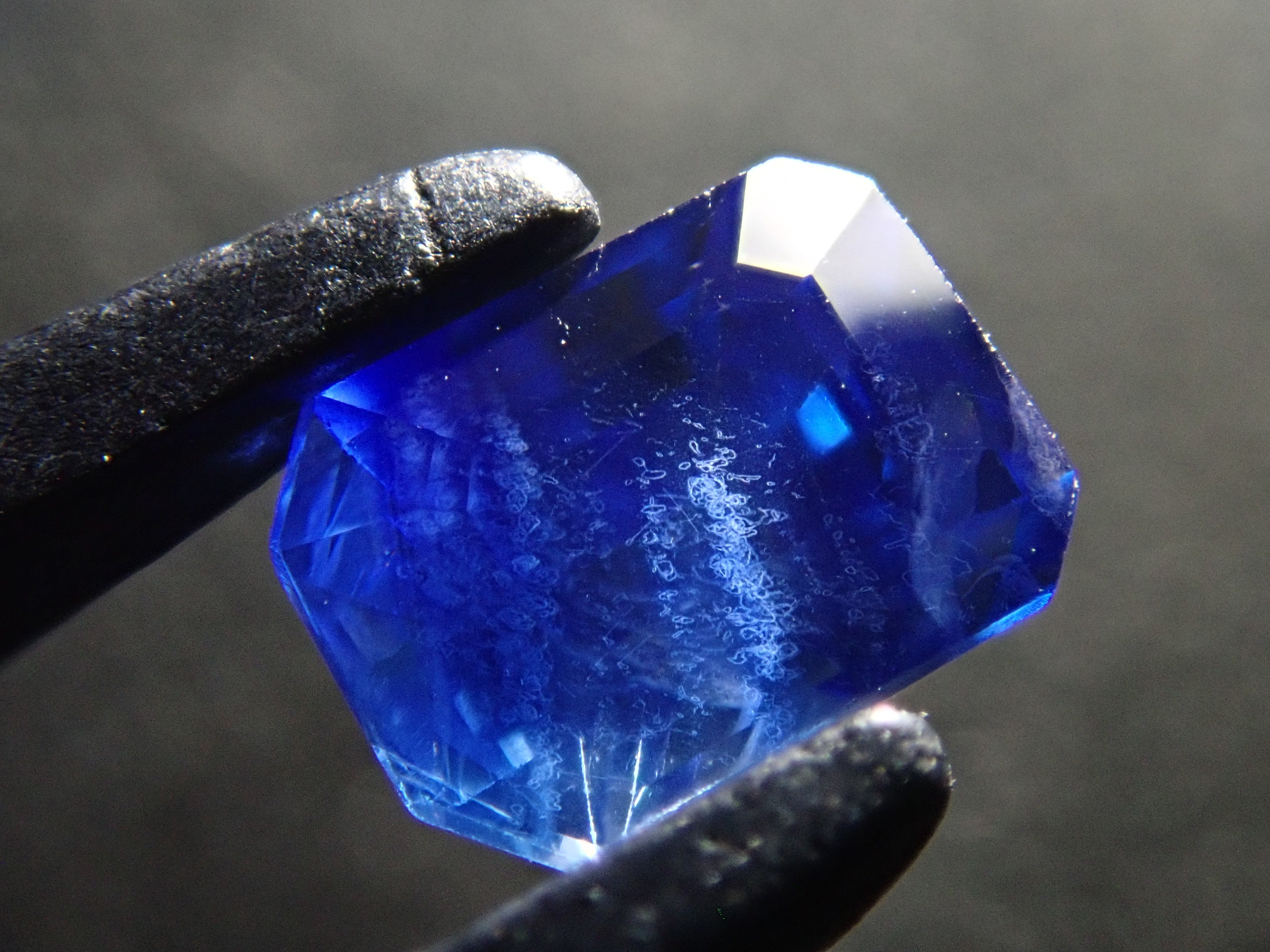 【12562678掲載】スリランカ産ブルーサファイア 0.517ctルース