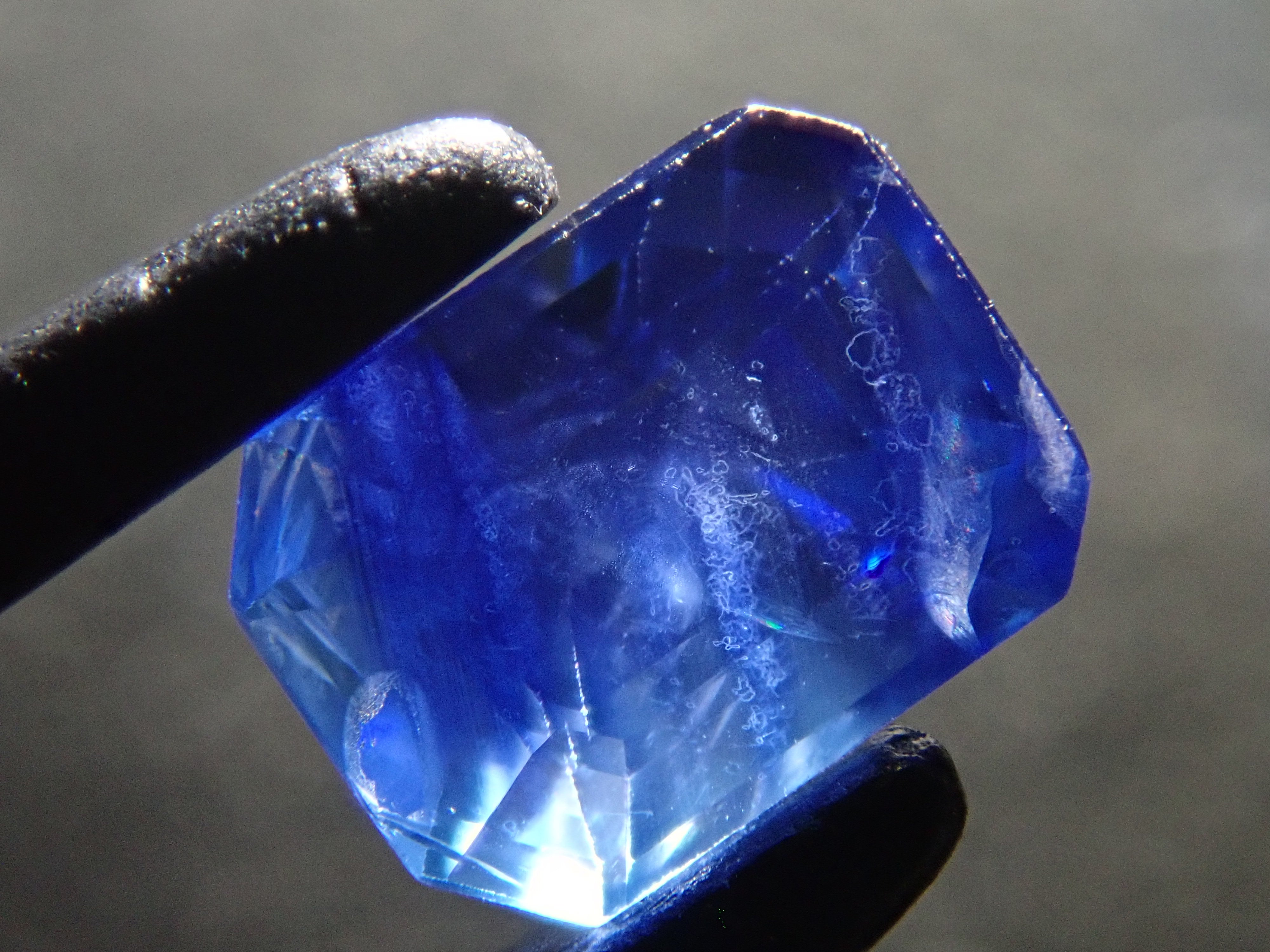 【12562678掲載】スリランカ産ブルーサファイア 0.517ctルース