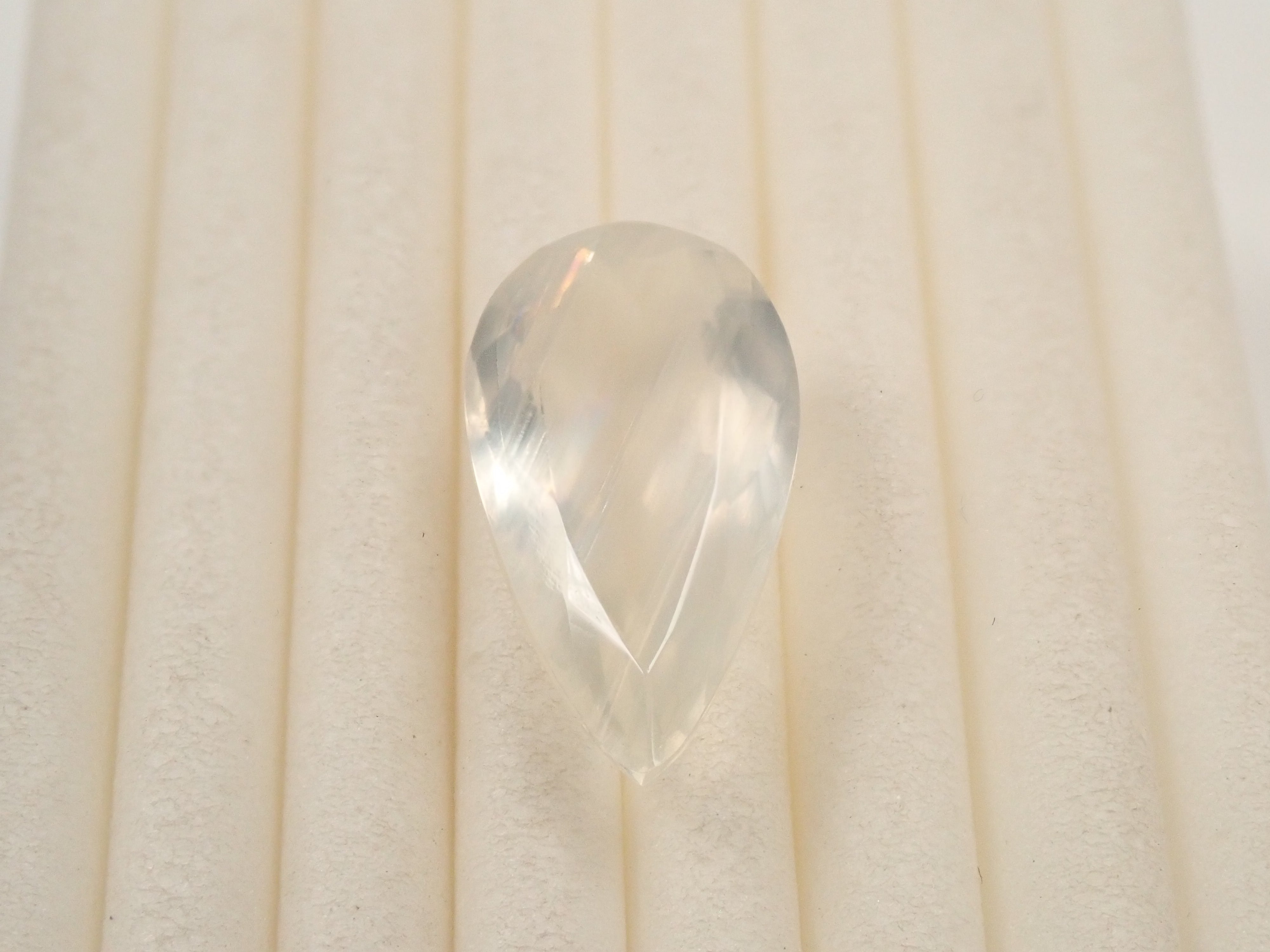 【12562642掲載】マラウイ産ムーンストーン(マラウイムーンストーン) 4.392ctルース