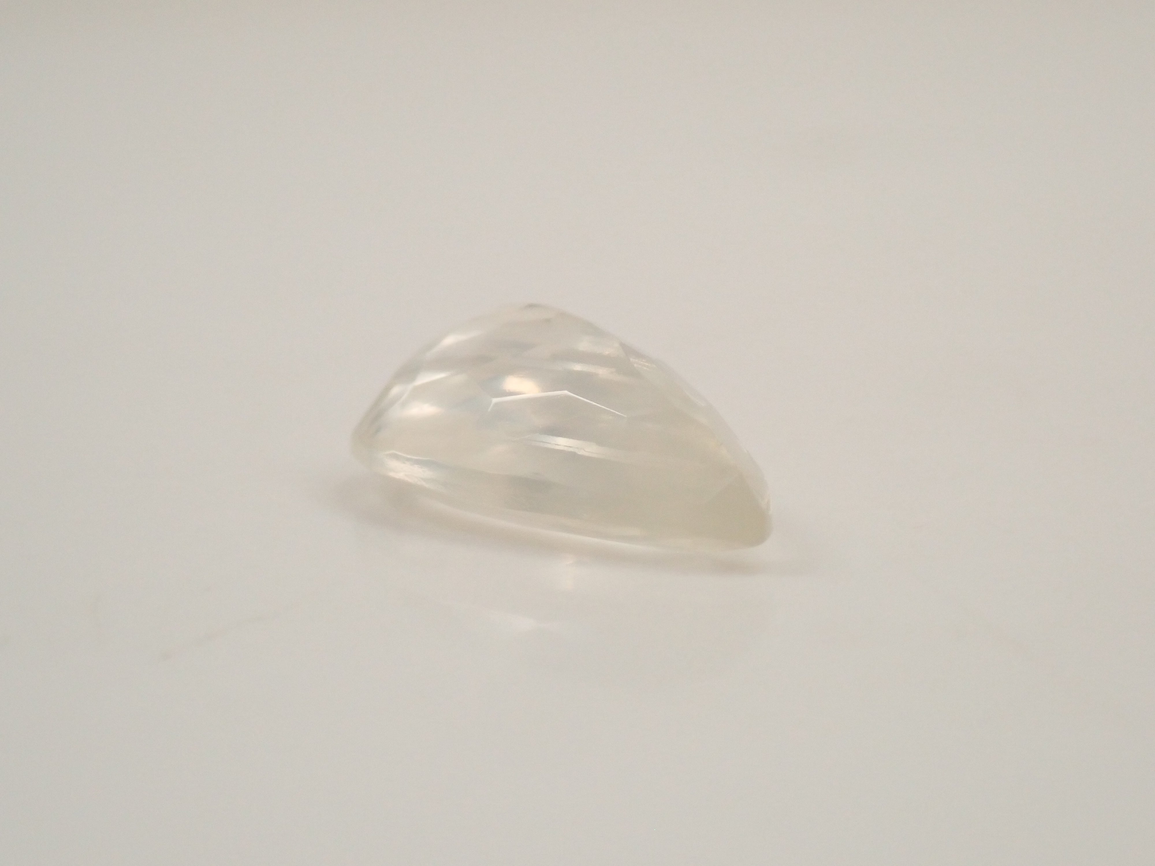 【12562642掲載】マラウイ産ムーンストーン(マラウイムーンストーン) 4.392ctルース