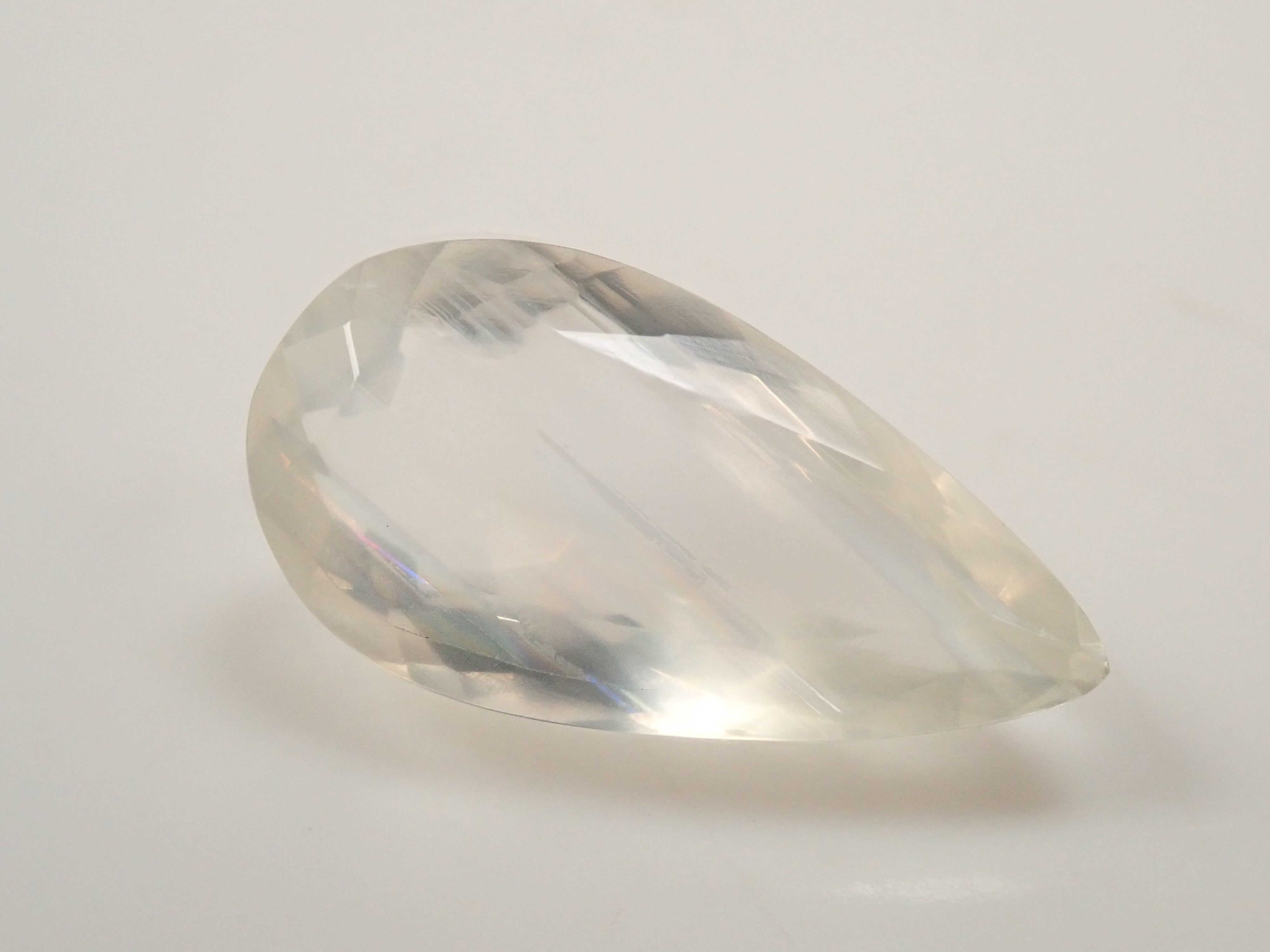 【12562642掲載】マラウイ産ムーンストーン(マラウイムーンストーン) 4.392ctルース