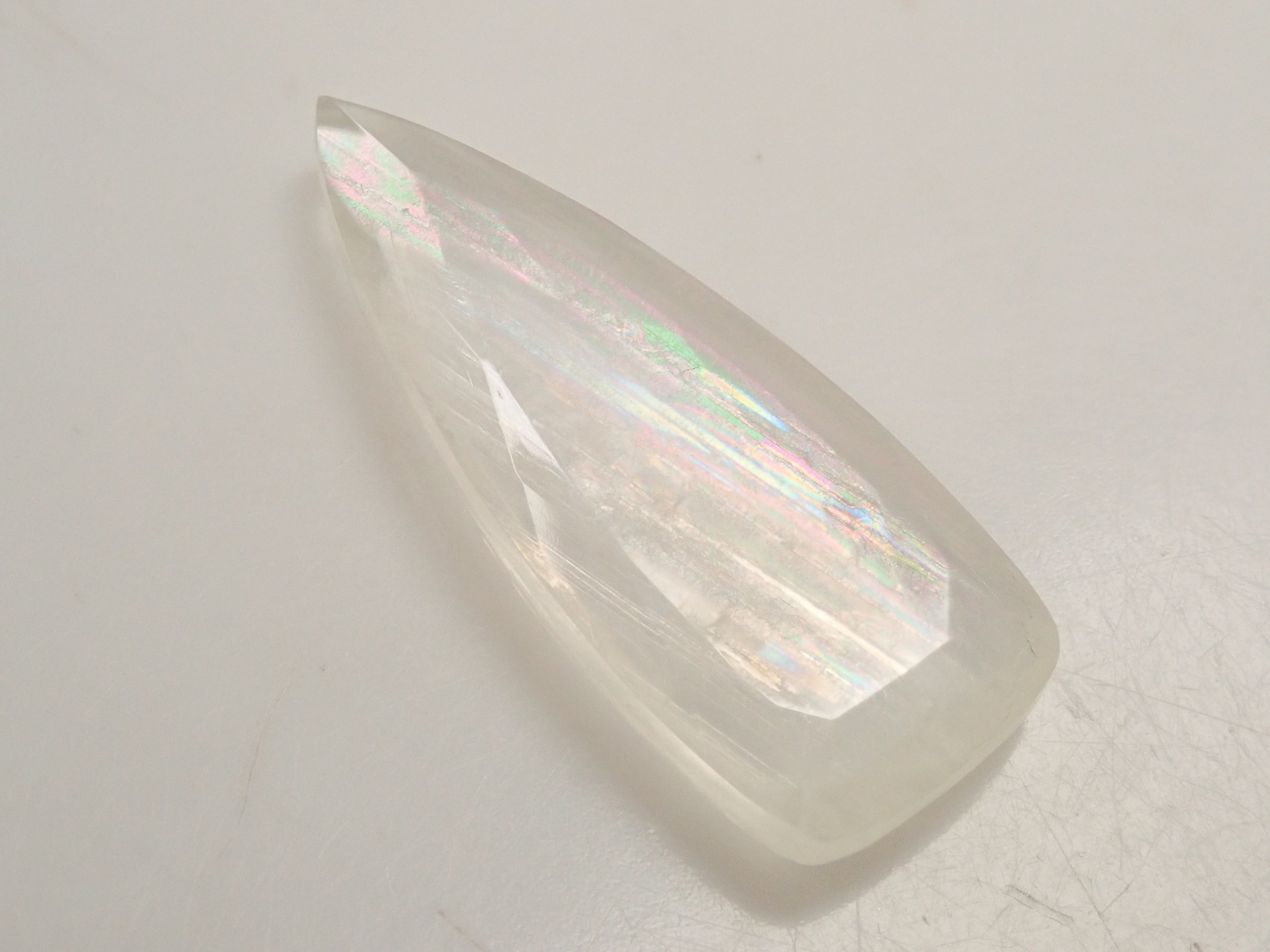 【12562643掲載】マラウイ産ムーンストーン(マラウイムーンストーン) 4.731ctルース