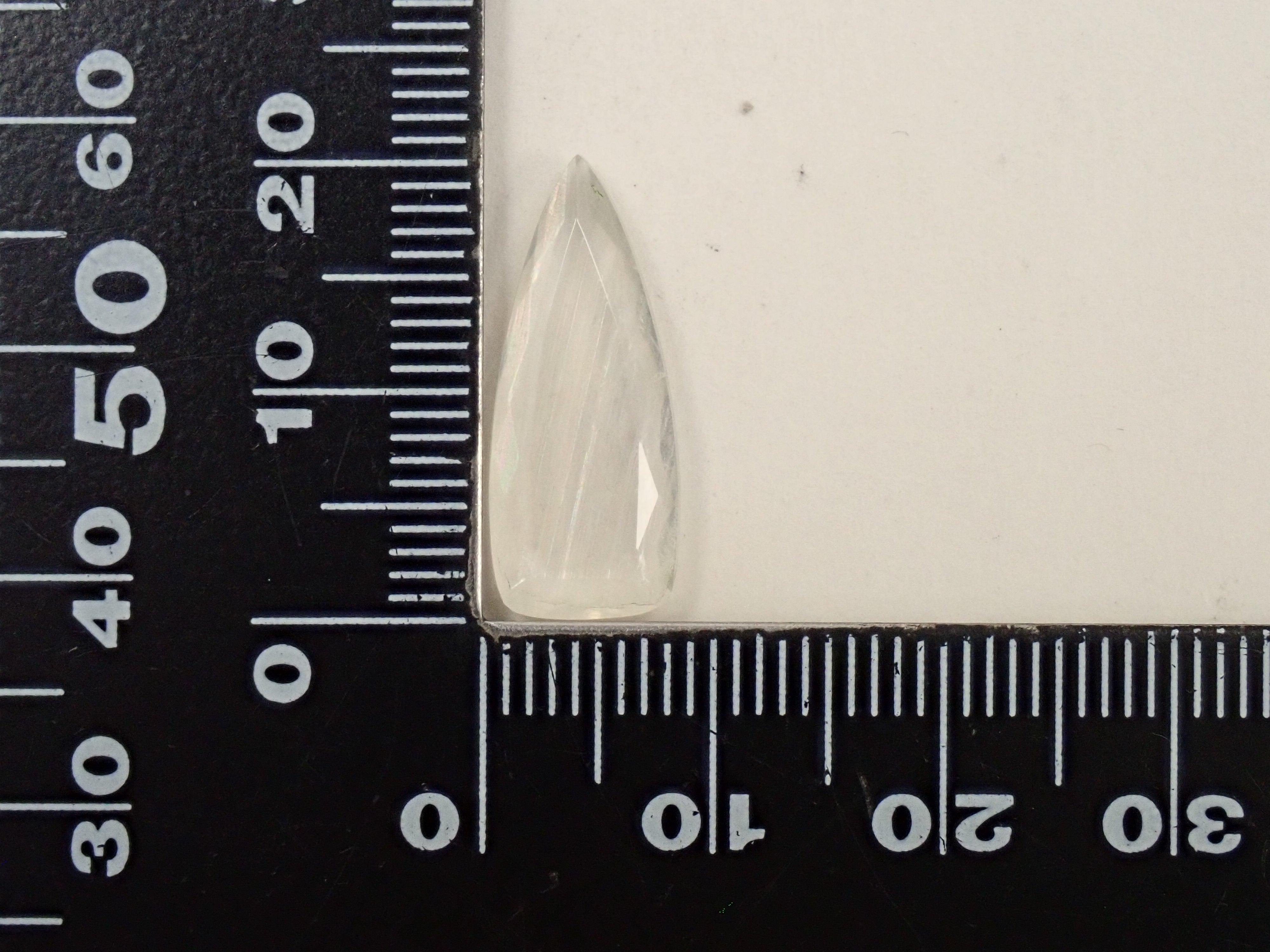 【12562643掲載】マラウイ産ムーンストーン(マラウイムーンストーン) 4.731ctルース