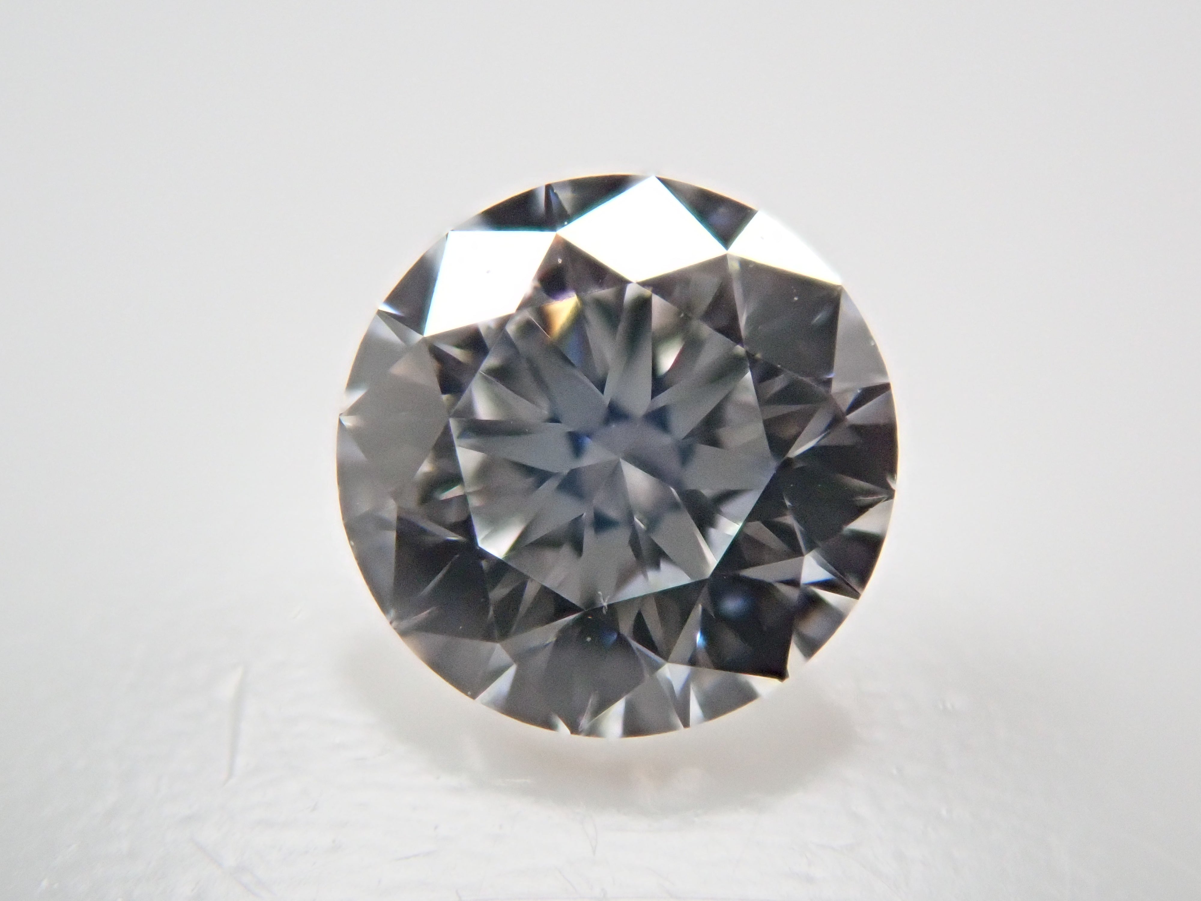 インターナリーフローレスダイヤモンド 4mm/0.240ctルース(E, IF) GIA