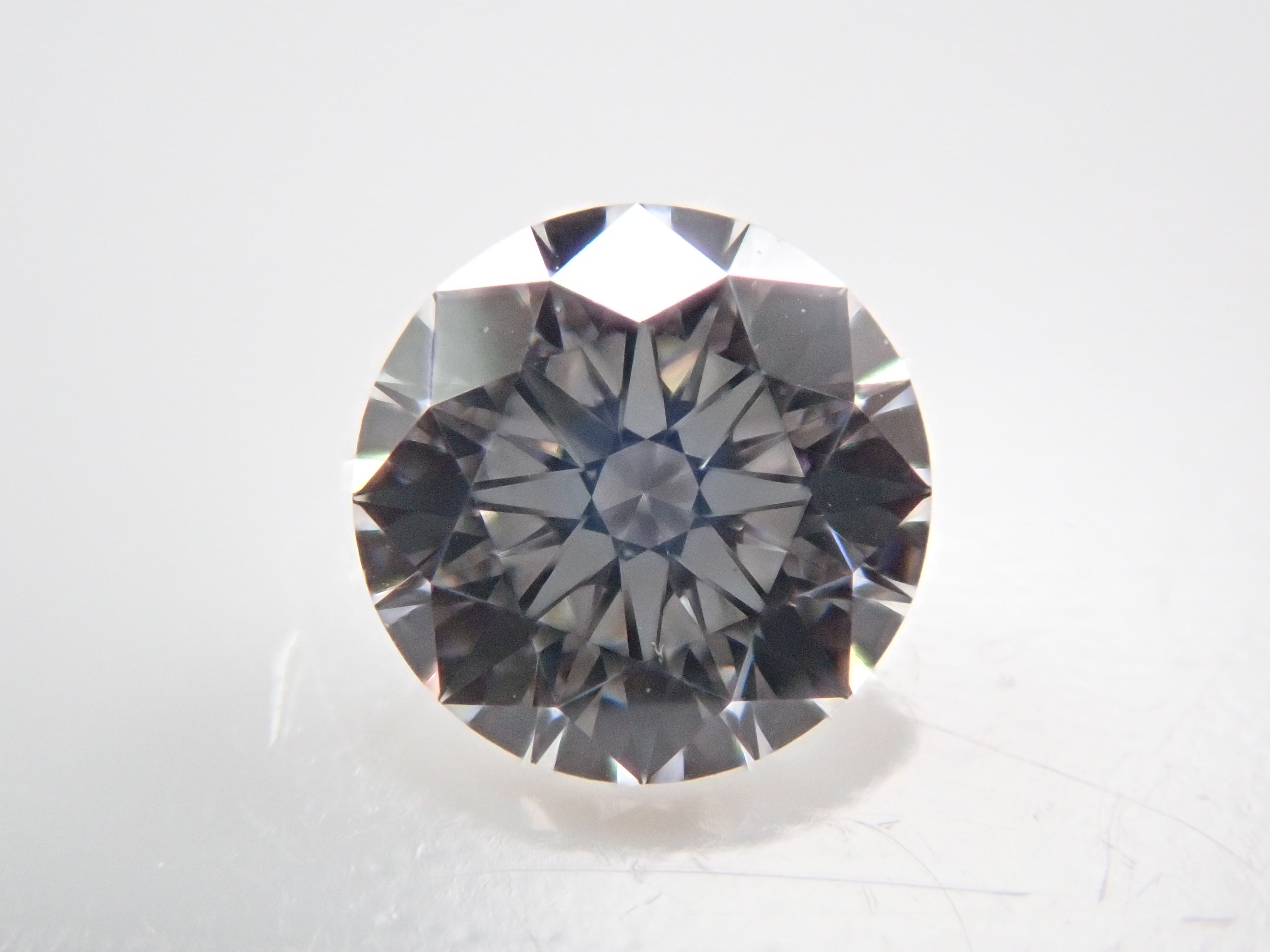 インターナリーフローレスダイヤモンド 4mm/0.240ctルース(E, IF) GIA