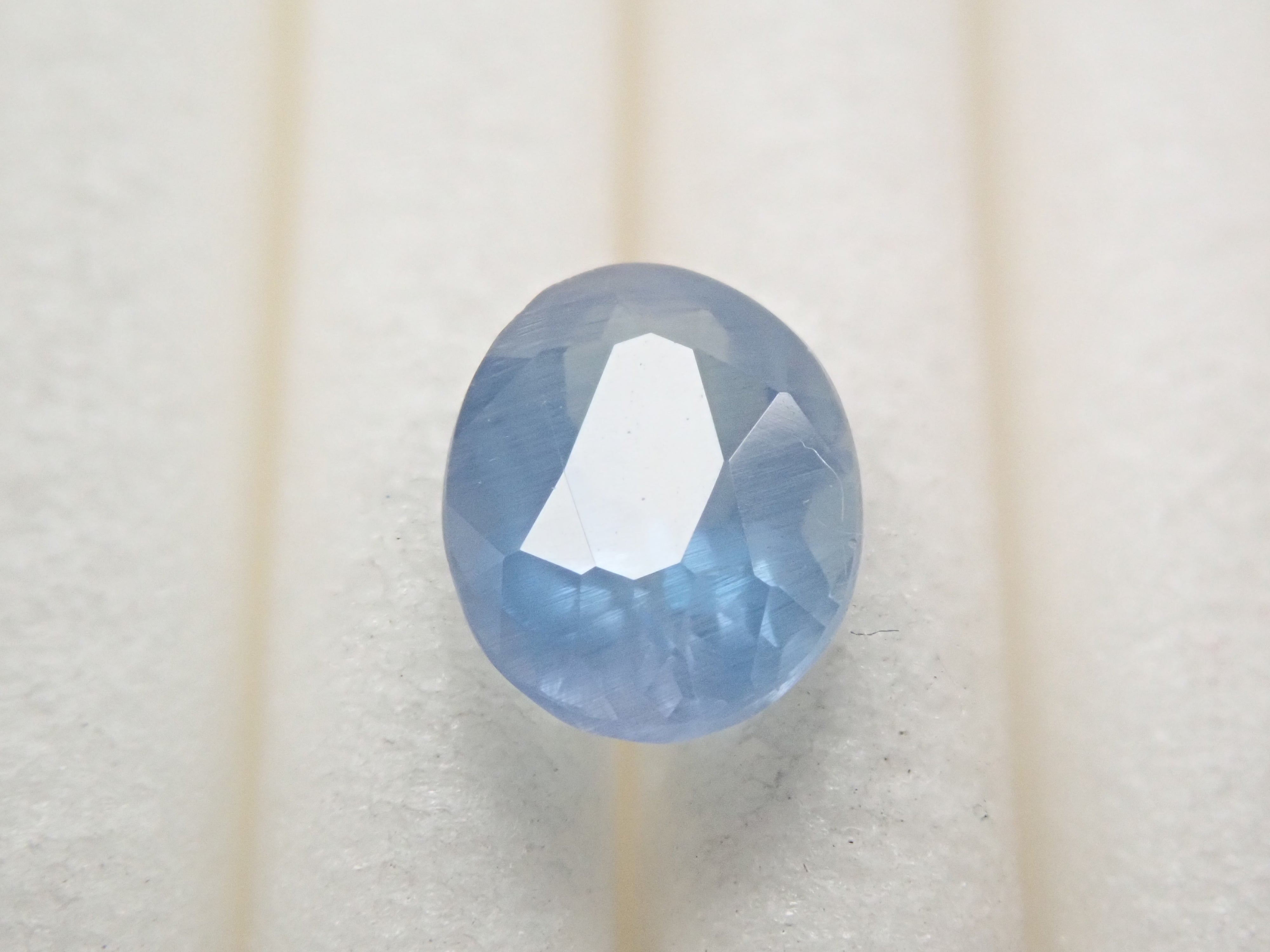 ジンバブエ産ブルーアパタイト(UVタイプ) 0.539ctルース