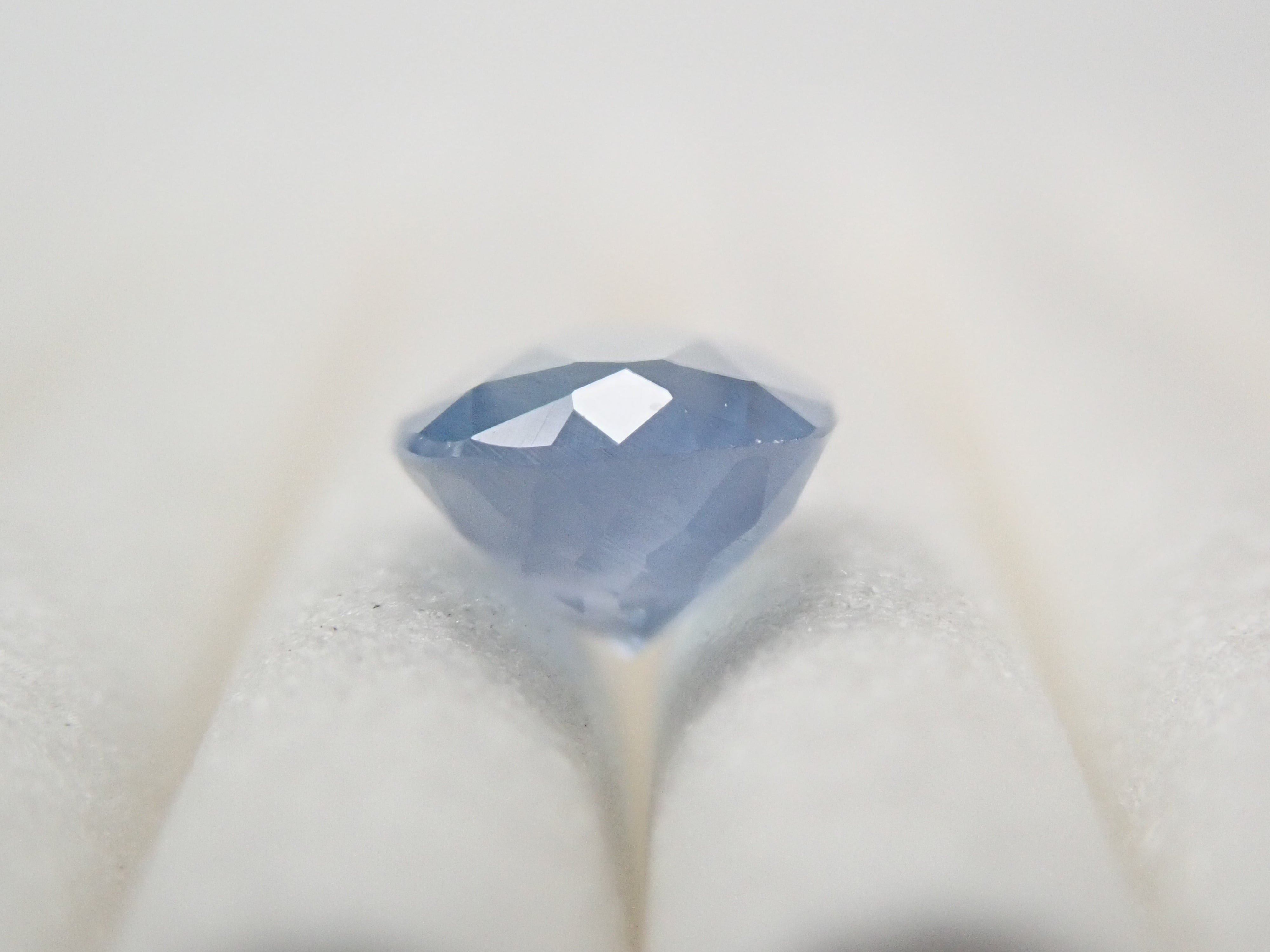 ジンバブエ産ブルーアパタイト(UVタイプ) 0.539ctルース