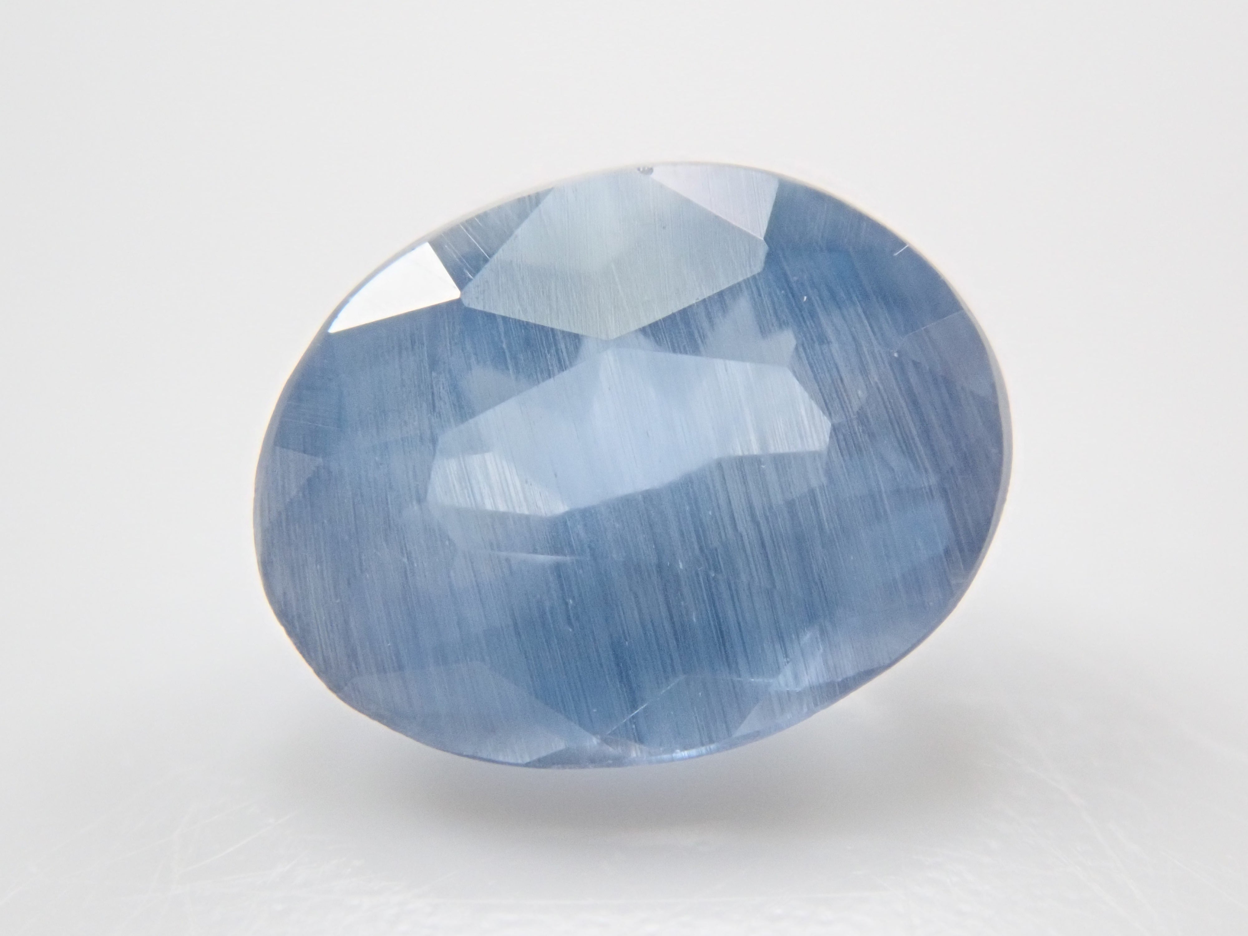 ジンバブエ産ブルーアパタイト(UVタイプ) 0.539ctルース