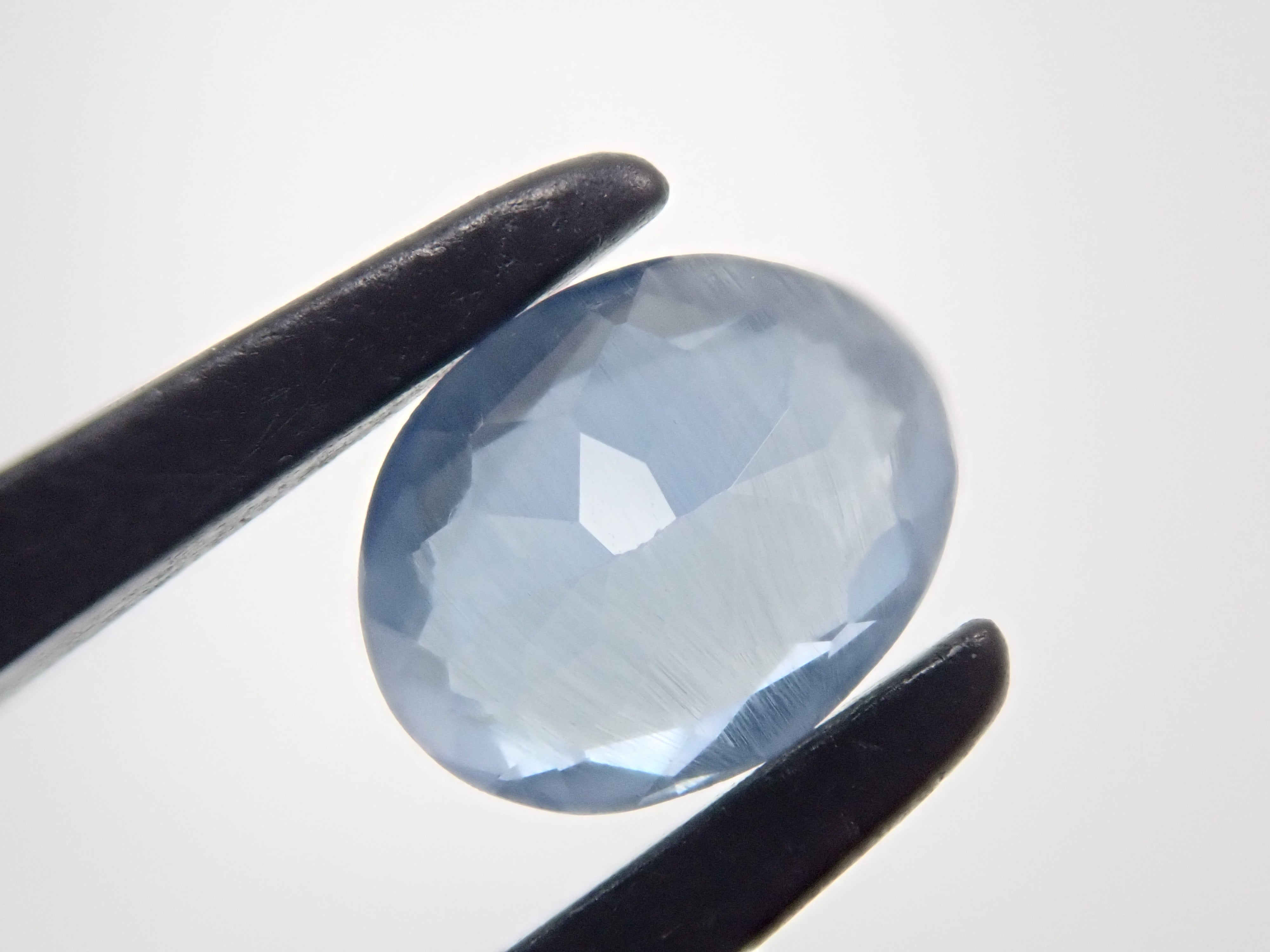 ジンバブエ産ブルーアパタイト(UVタイプ) 0.539ctルース