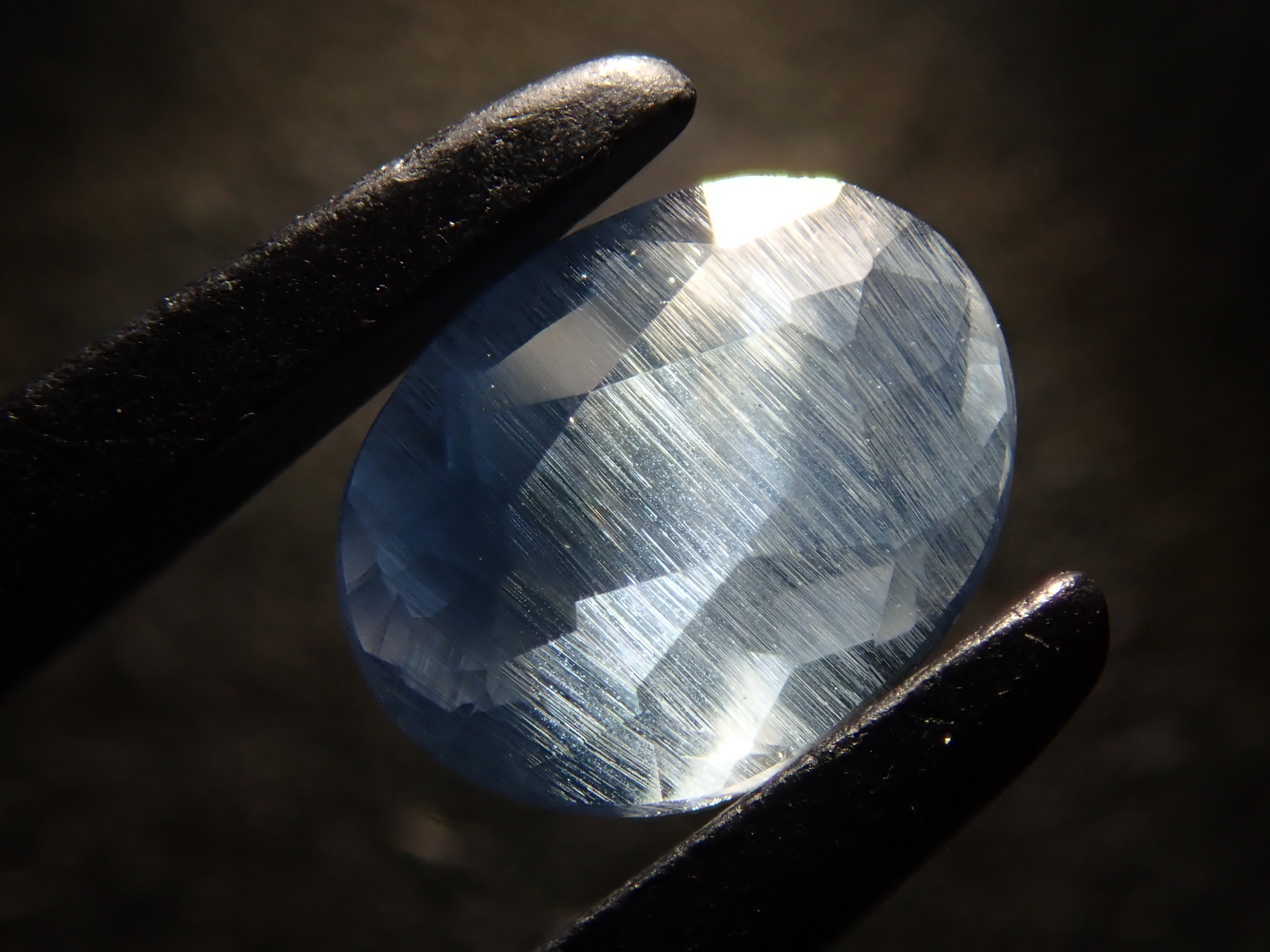 ジンバブエ産ブルーアパタイト(UVタイプ) 0.539ctルース