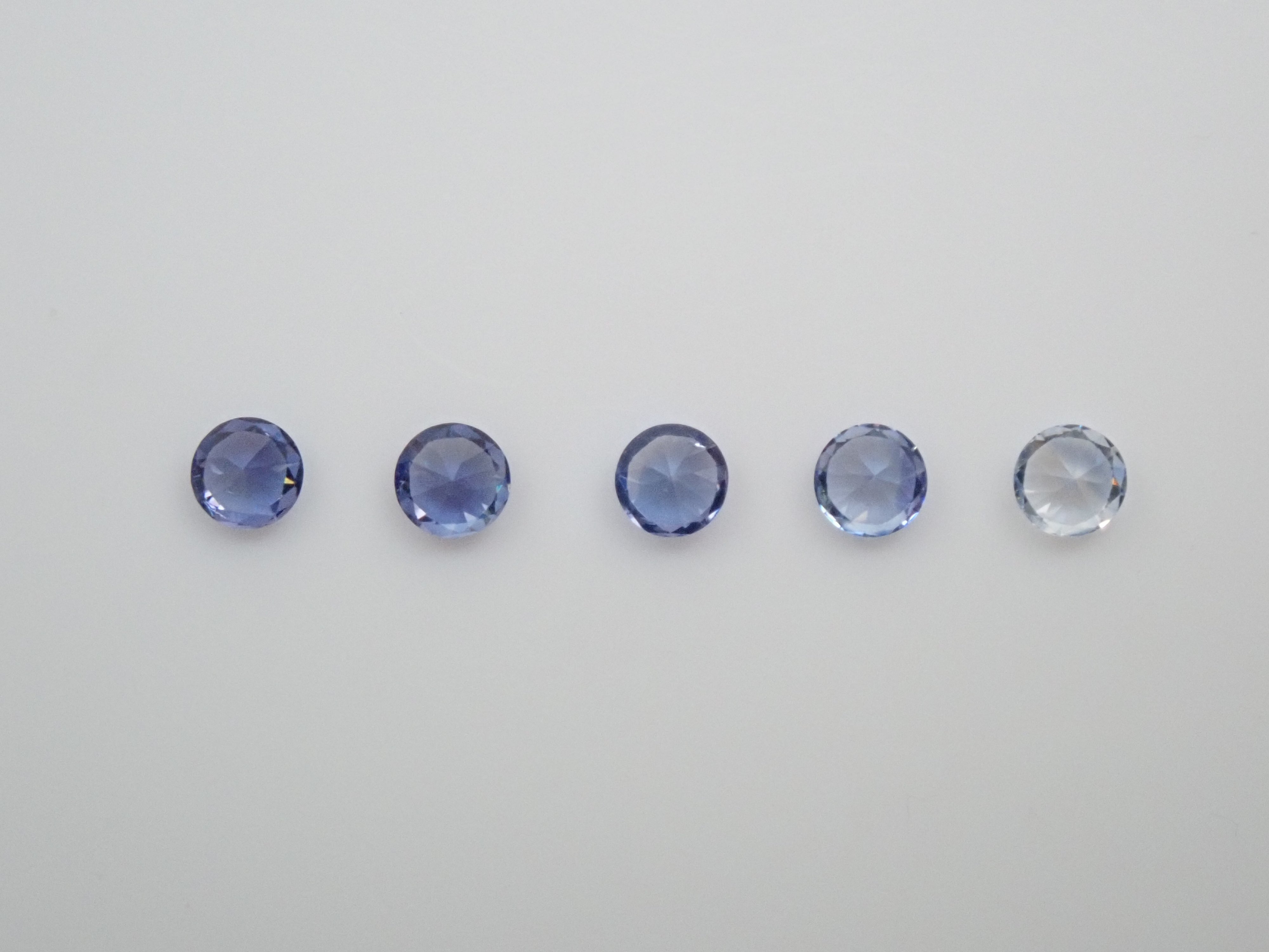 ベニトアイト 2.2mm/0.270ctルース(グラデーションセット)