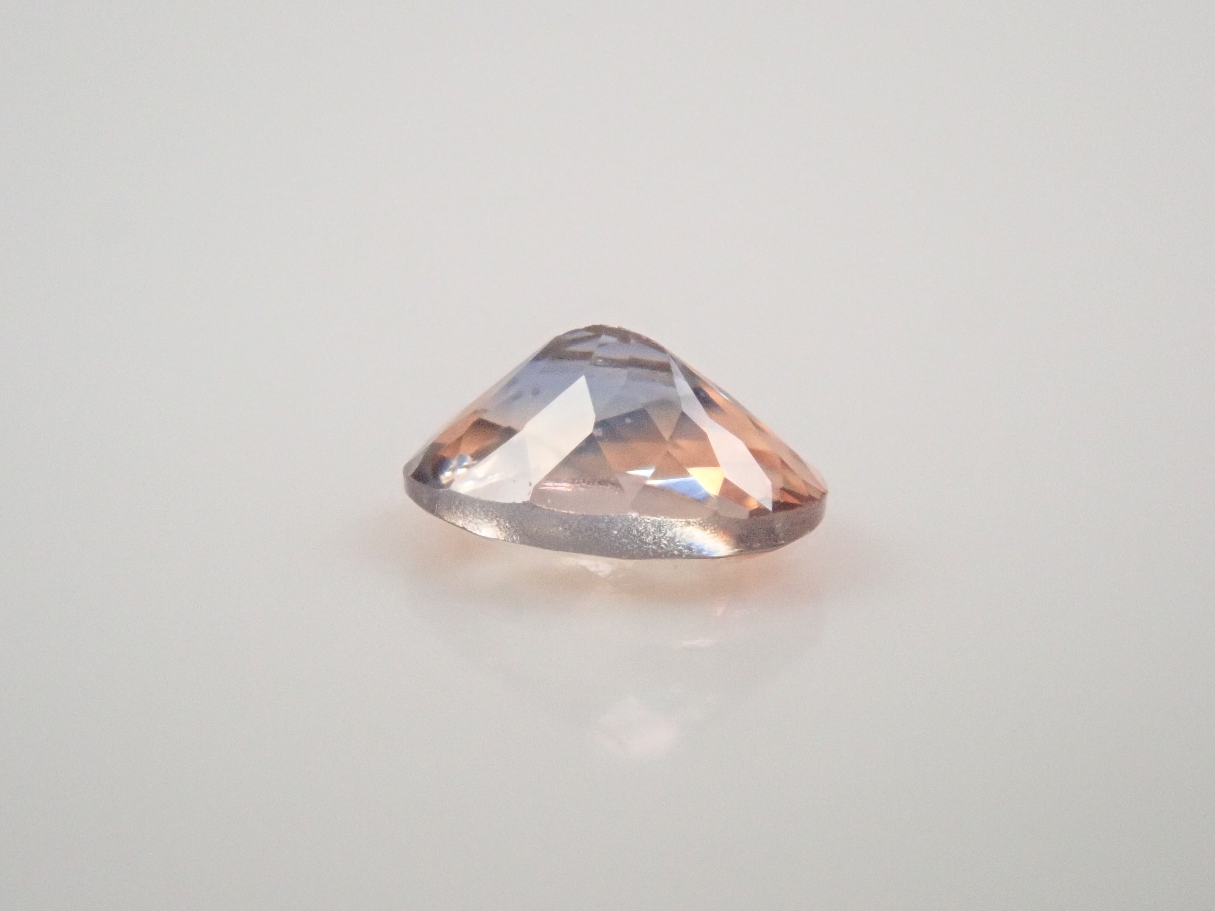 アメリカ産オレンジベニトアイト(ピーチベニトアイト) 0.135ctルース 鑑別書