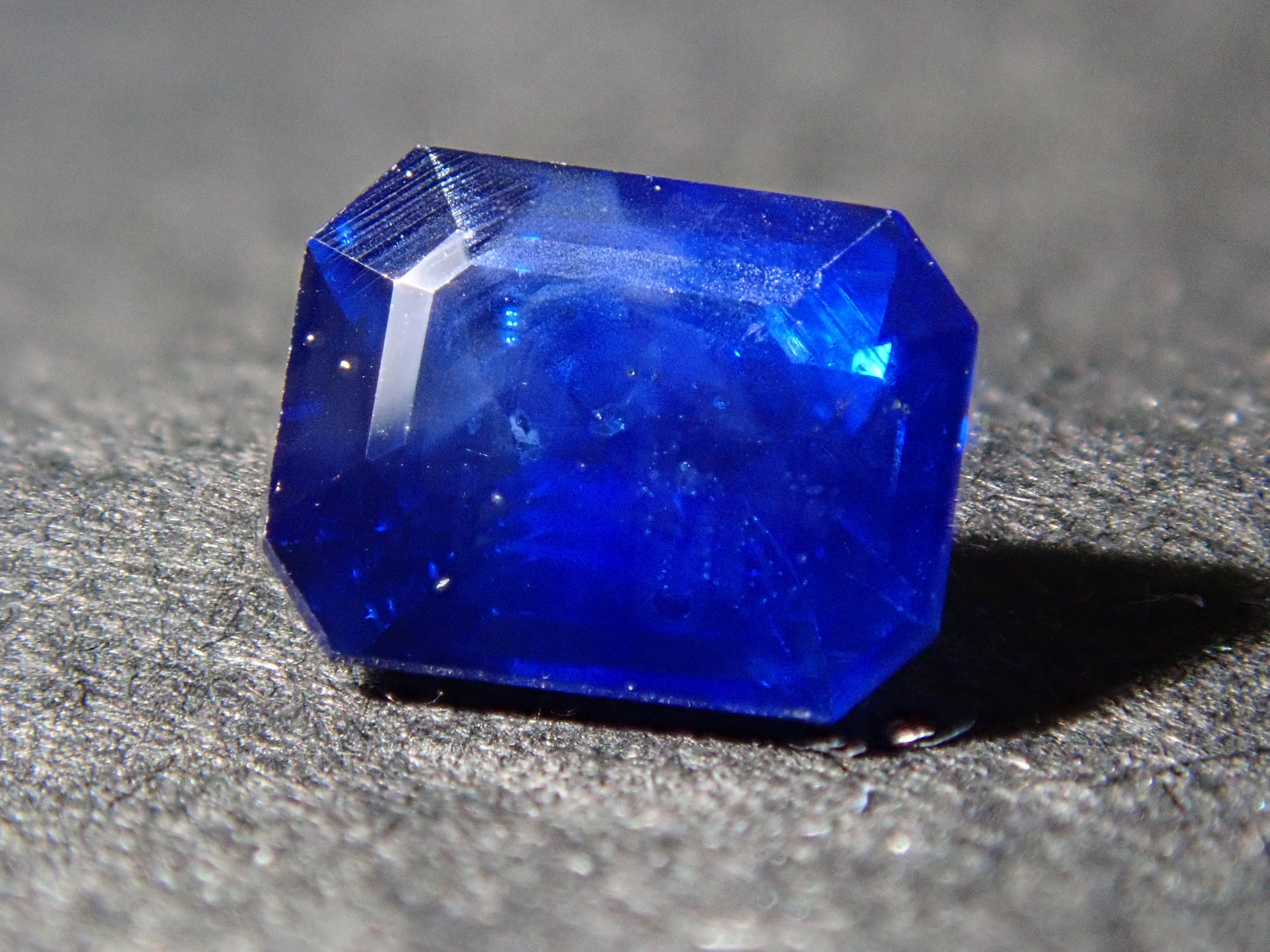 【12562675掲載】スリランカ産ブルーサファイア 0.442ctルース