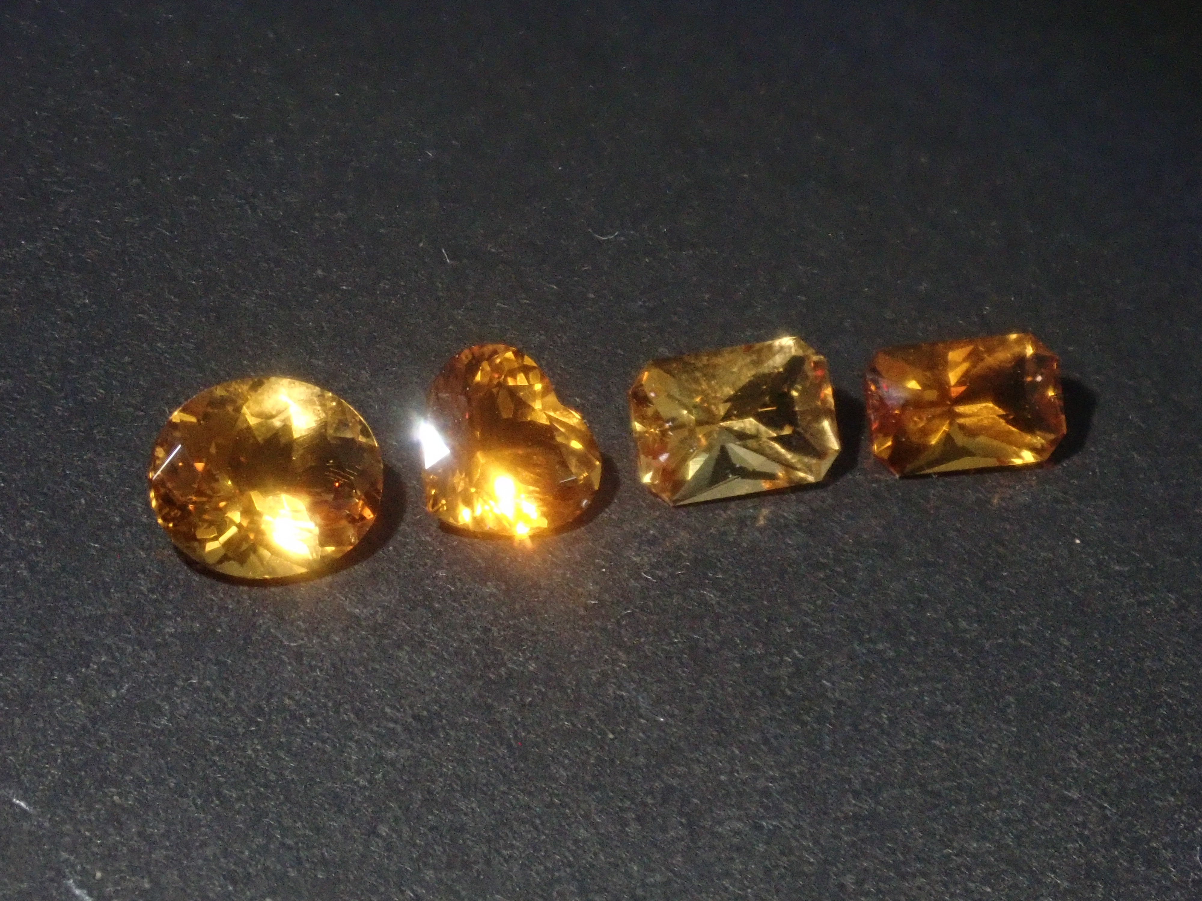 【4/18 22時販売】《限定10石》甲州貴石切子plusthree「暁」アメトリンが当たるジェムガチャ《複数購入割引有》