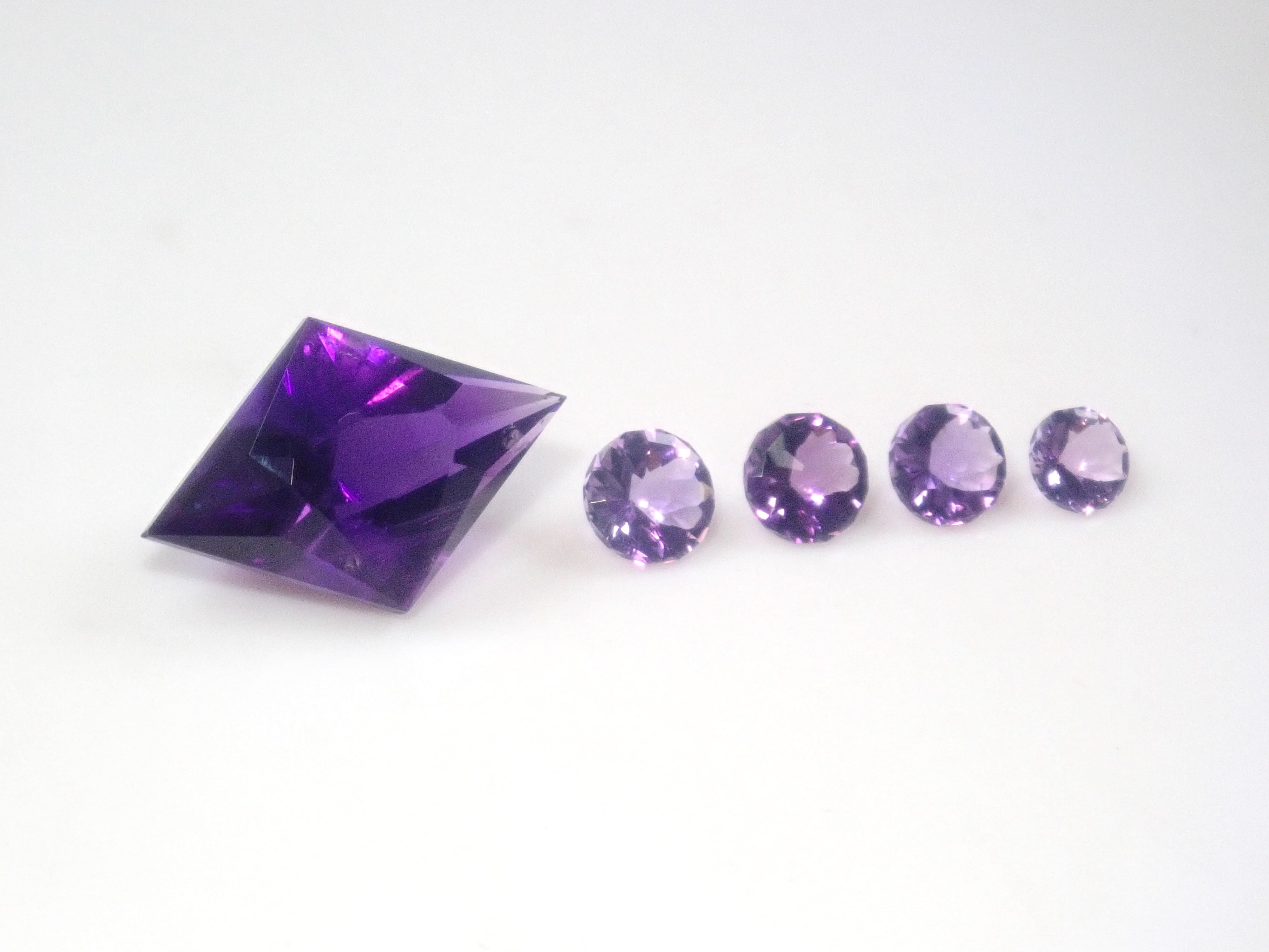 【4/18 22時販売】《限定10石》甲州貴石切子plusthree「暁」アメトリンが当たるジェムガチャ《複数購入割引有》