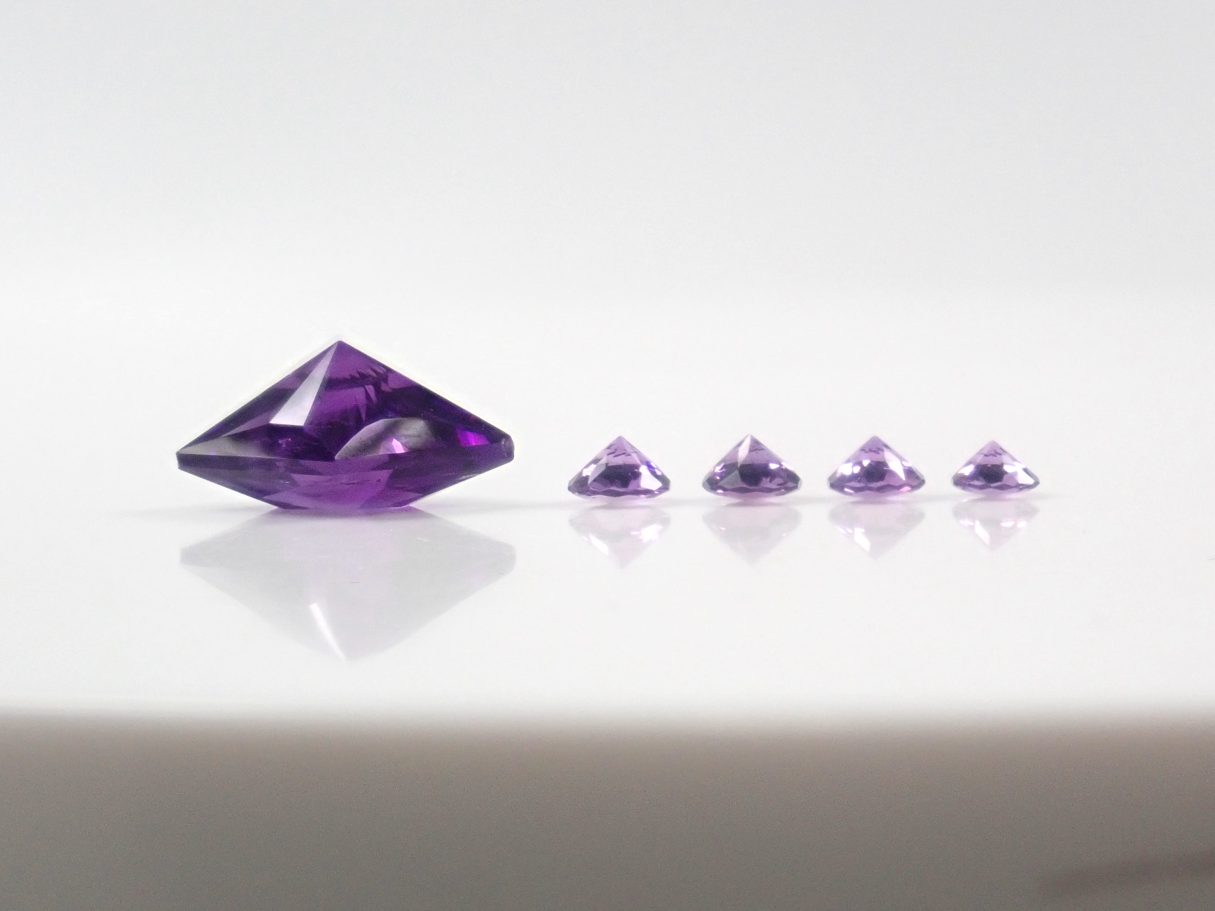 【4/18 22時販売】《限定10石》甲州貴石切子plusthree「暁」アメトリンが当たるジェムガチャ《複数購入割引有》