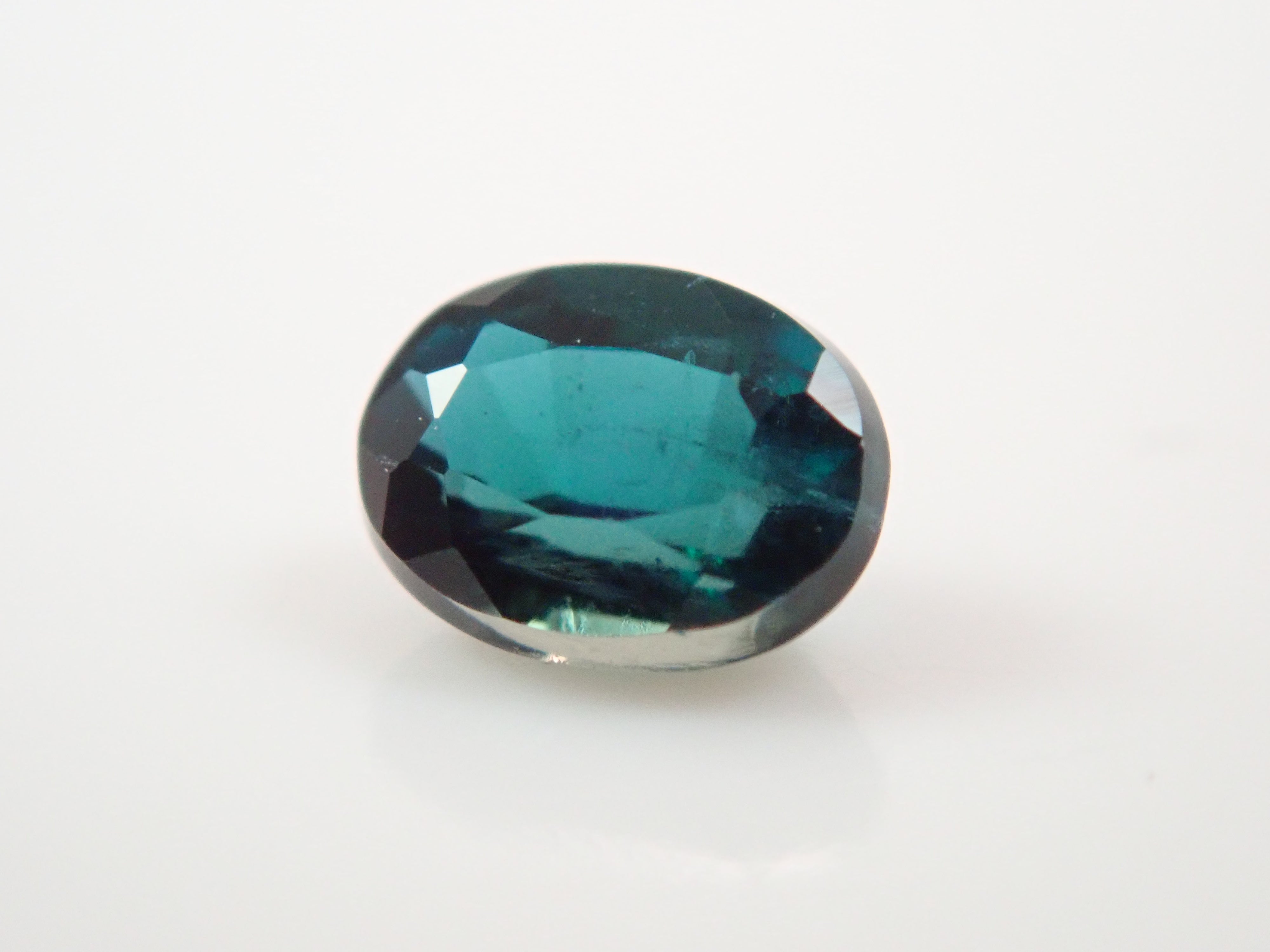 【12562656掲載】マダガスカル産グランディディエライト 0.132ctルース