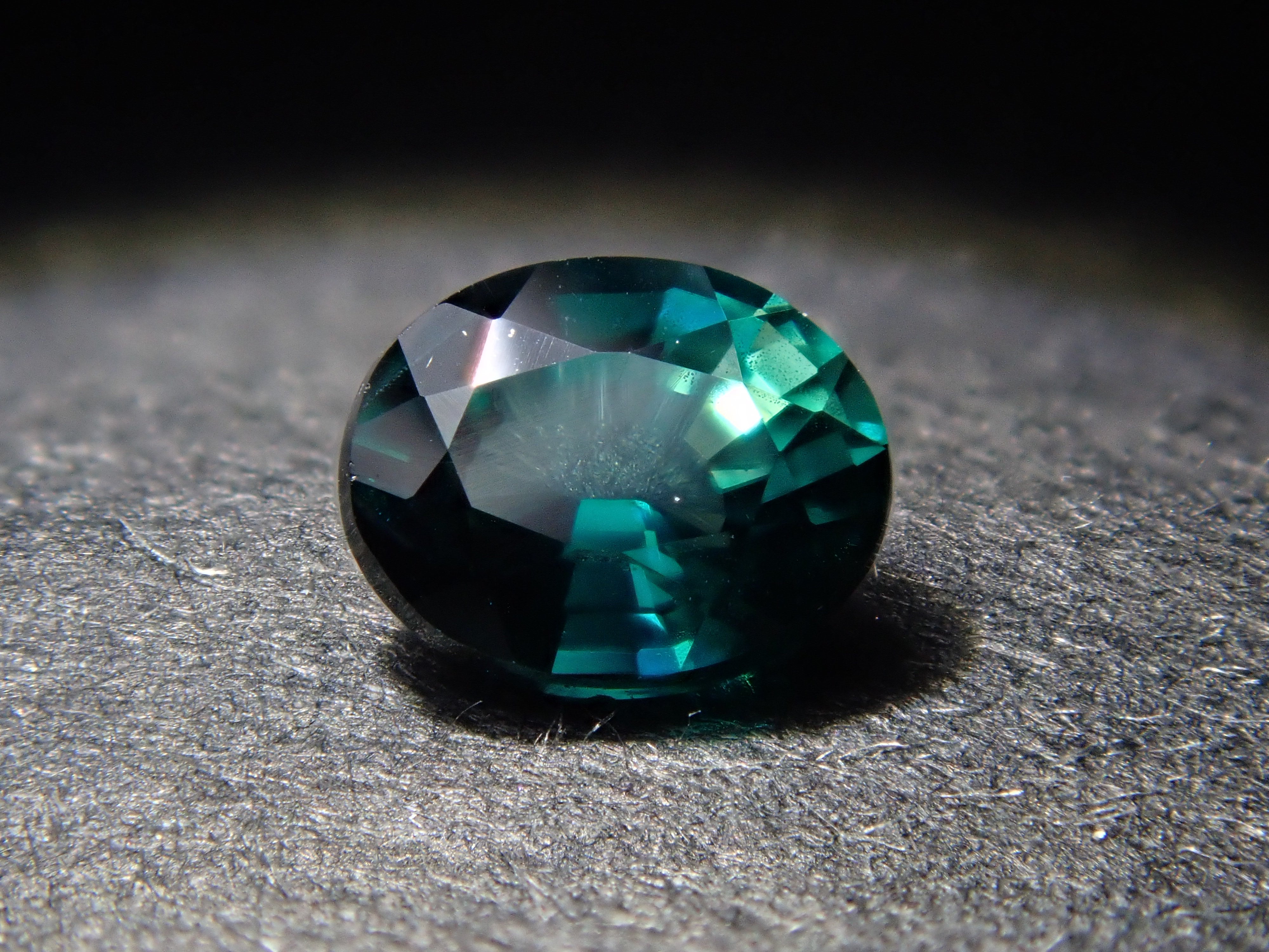 【12562657掲載】マダガスカル産グランディディエライト 0.163ctルース