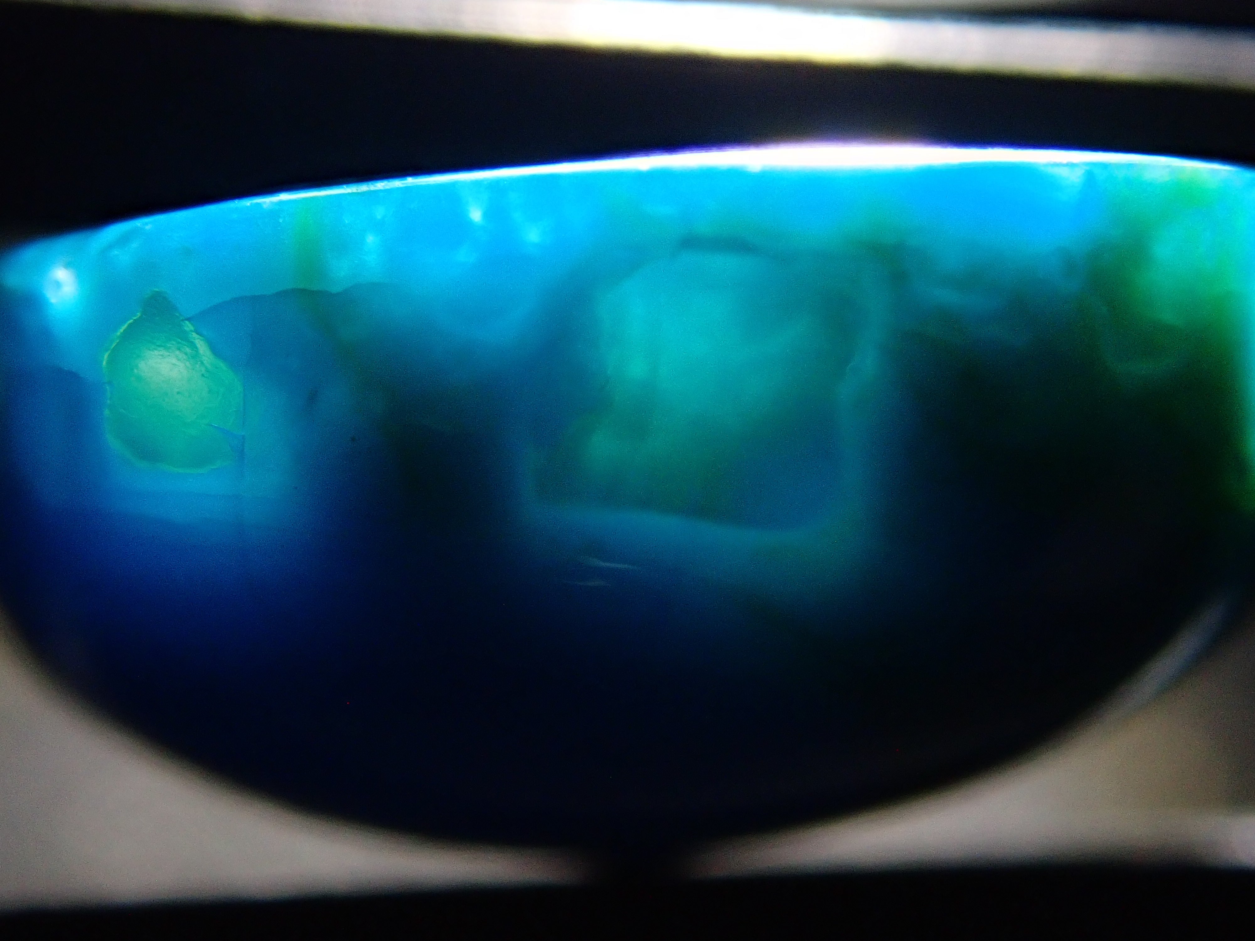 【12562646掲載】ペルー産バイカラーブルーオパール 2.707ctルース