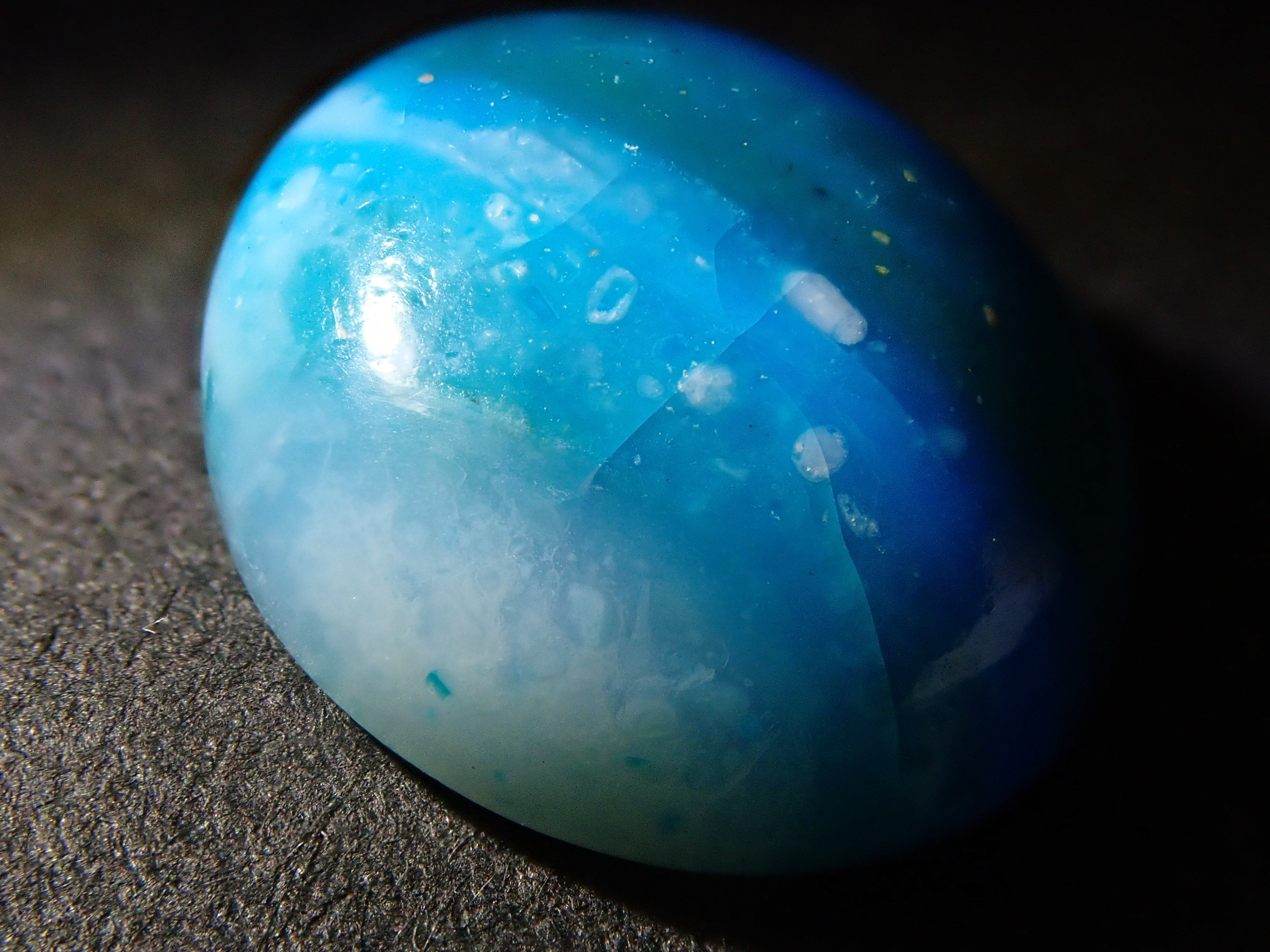 【12562647掲載】ペルー産バイカラーブルーオパール 3.757ctルース