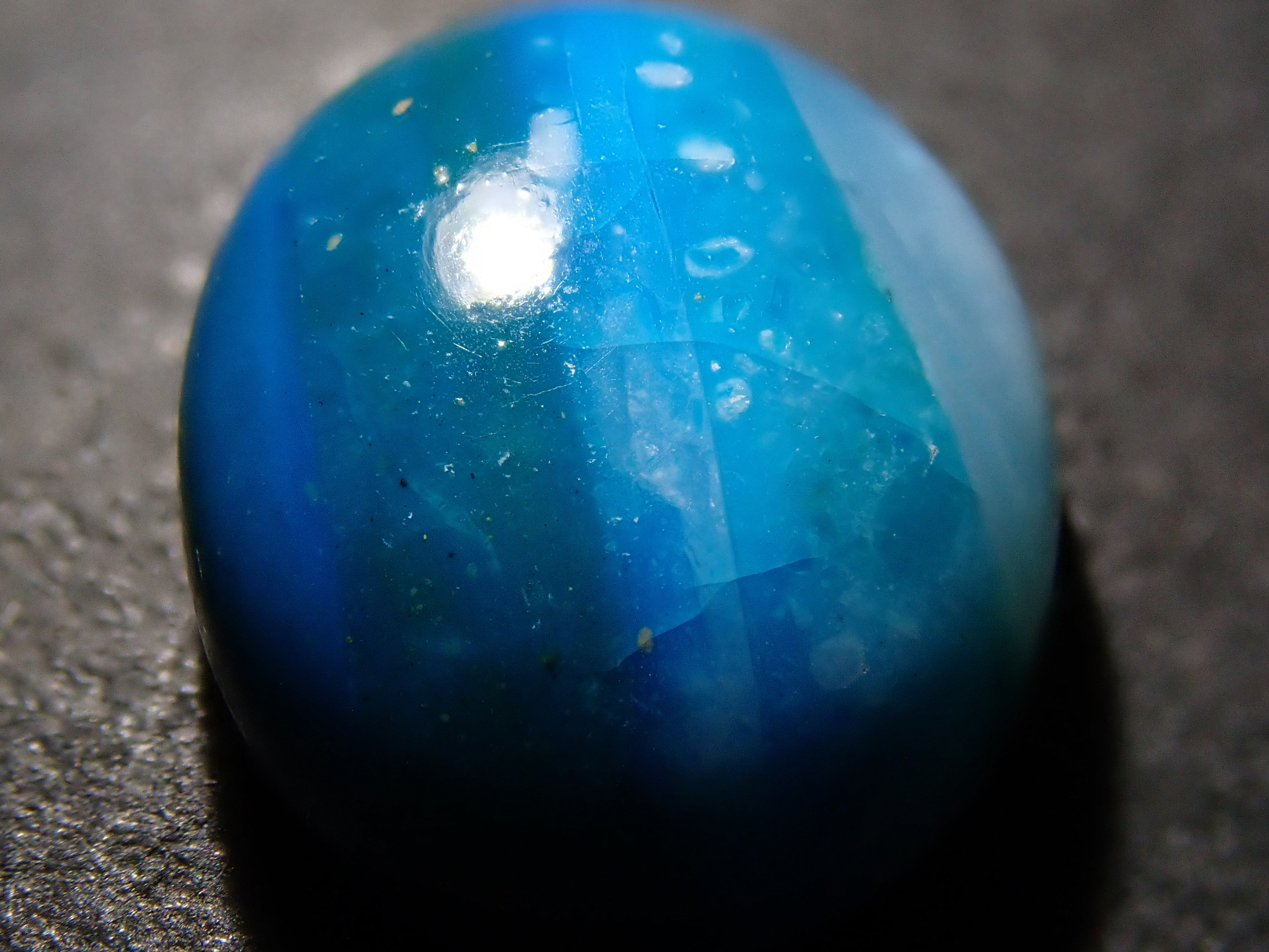 【12562647掲載】ペルー産バイカラーブルーオパール 3.757ctルース