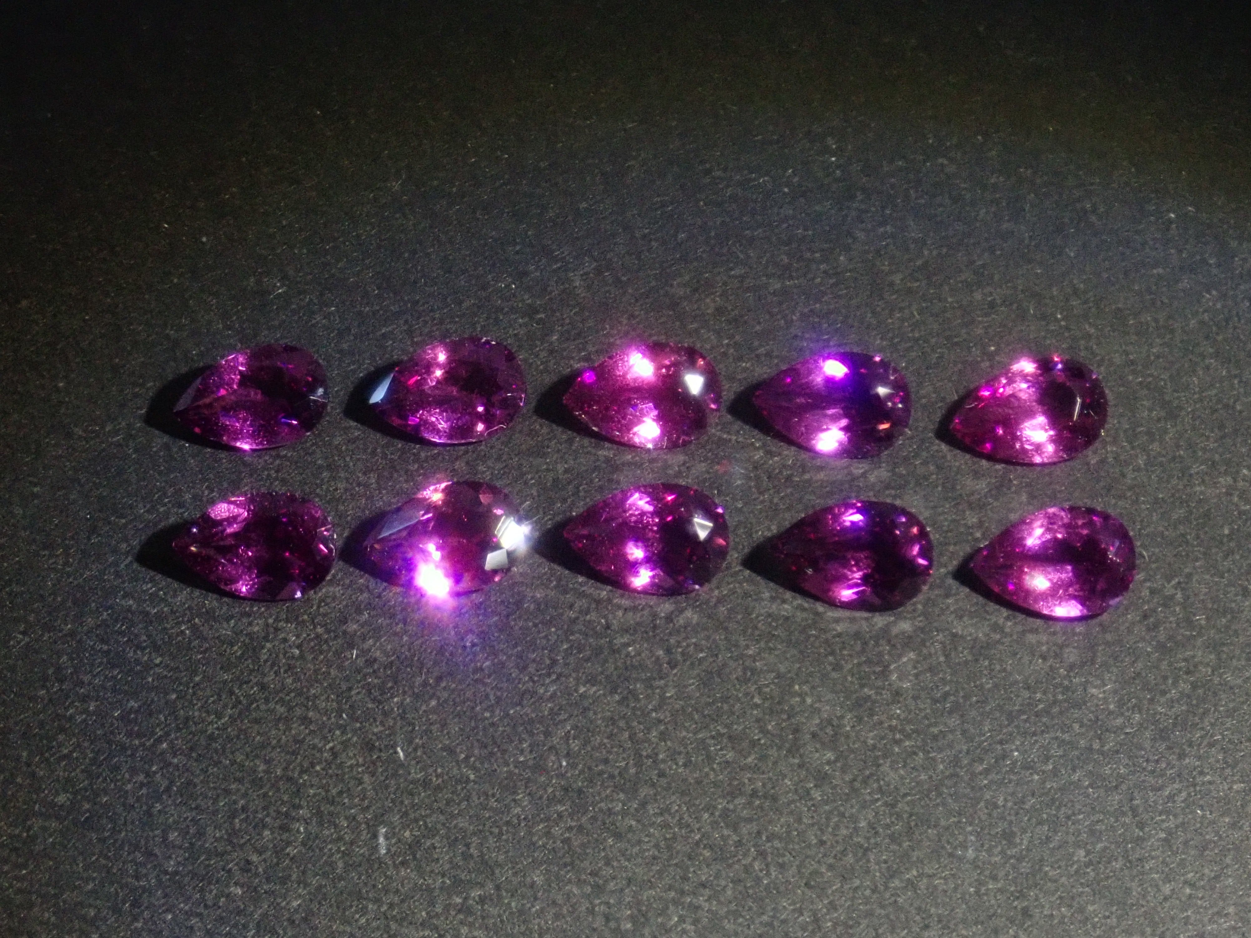 【4/17 22時販売】《限定10石》モザンビーク産グレープガーネット1石ルース(6×4mm,ペアシェイプカット)《複数購入割引有》