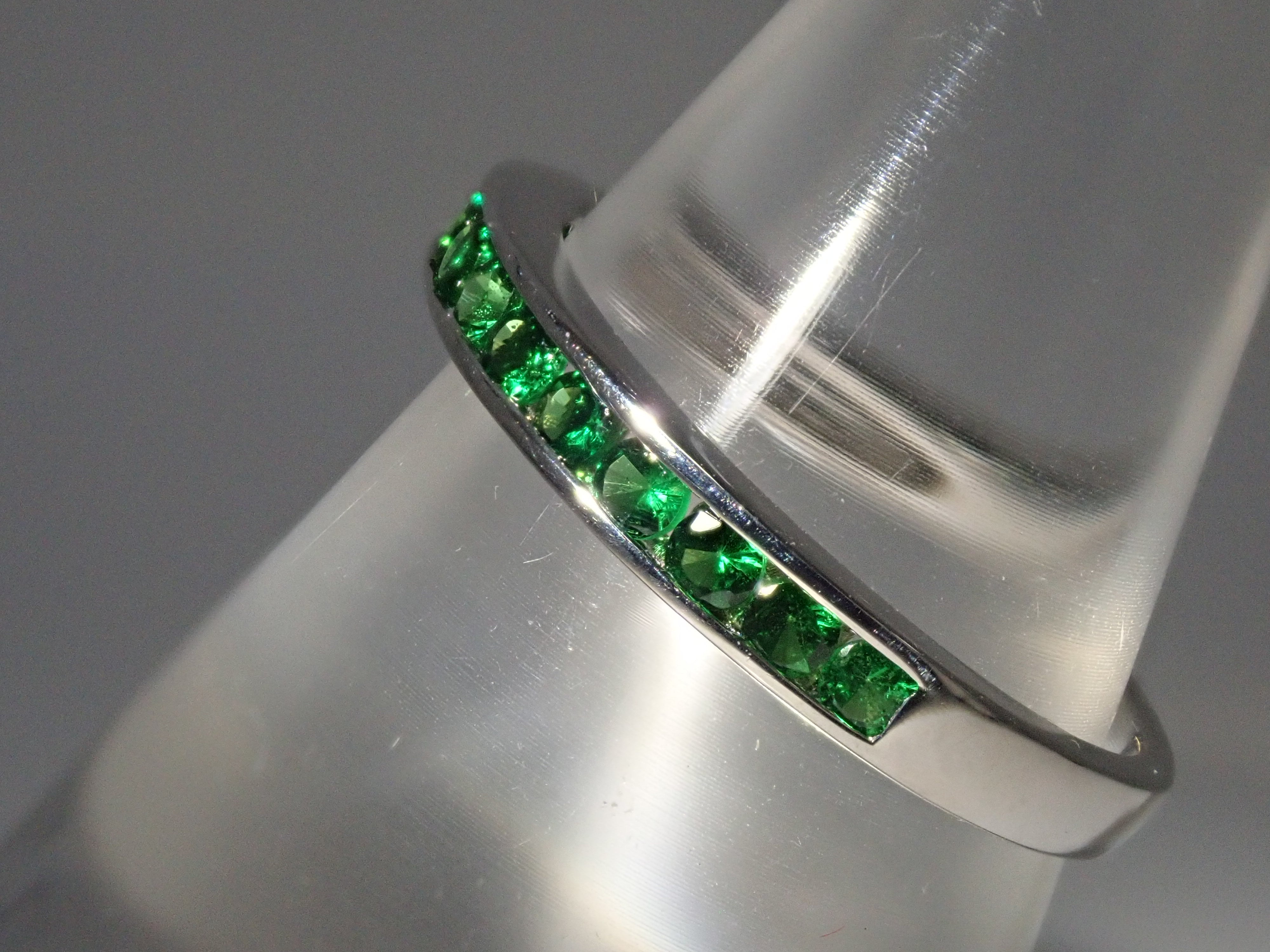 【22602546掲載】【カラフリ】K18WG ツァボライト 0.57ctct リング