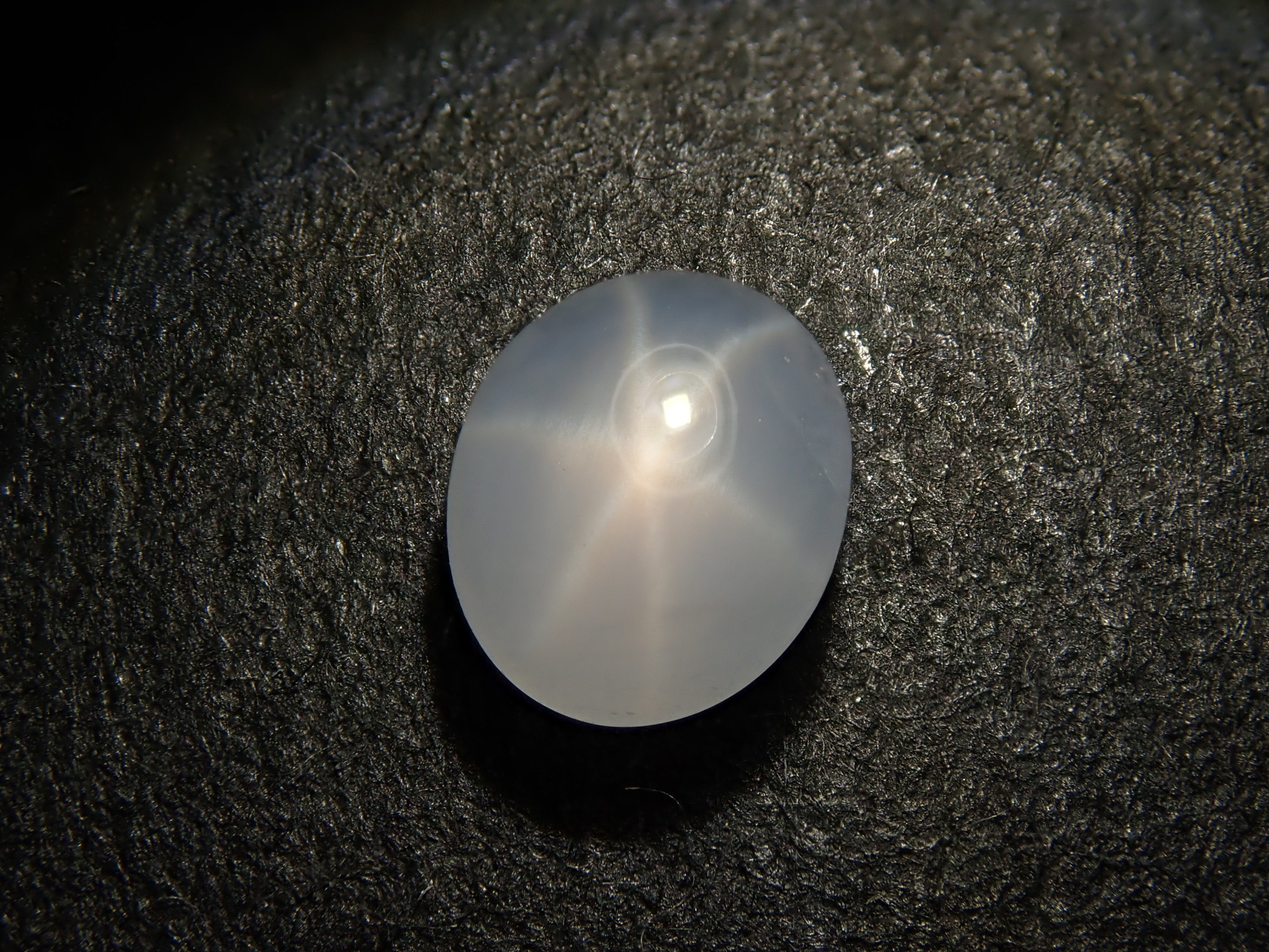 【12562518掲載】スリランカ産非加熱スターサファイア 0.403ctルース