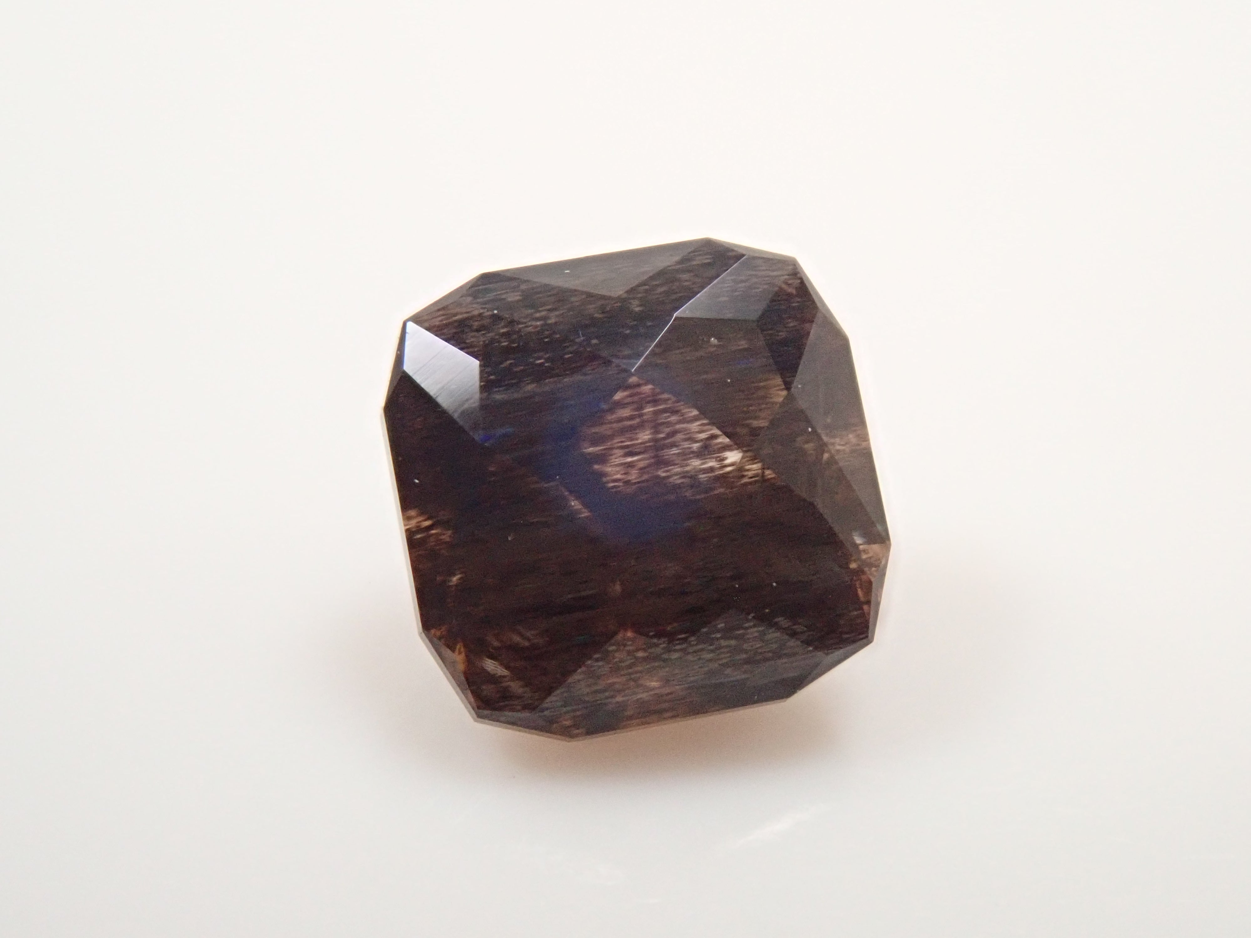 【12561280掲載】ブラジル産レインボースキャポライト 0.393ctルース