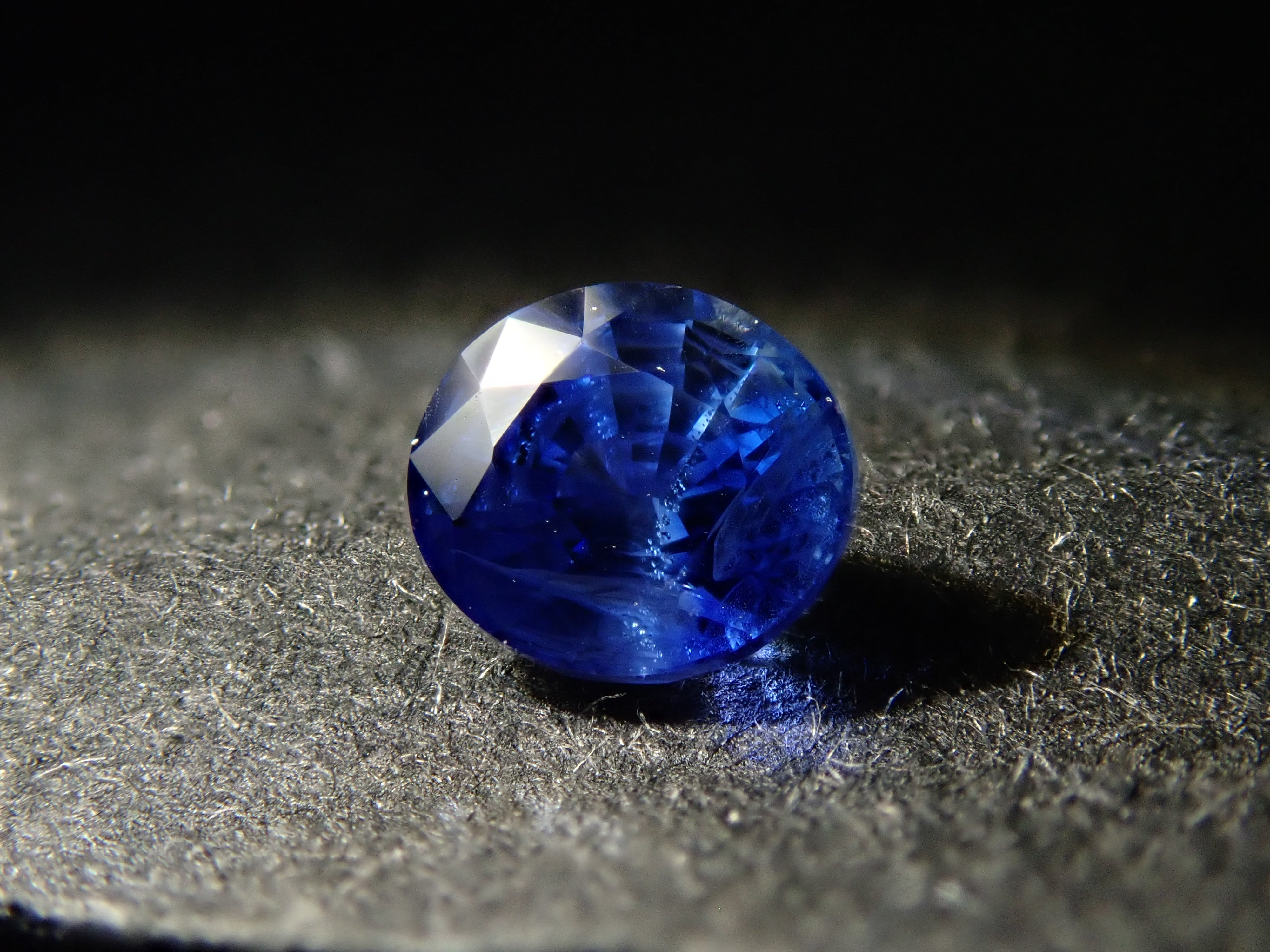 スリランカ産ブルーサファイア 0.264ctルース