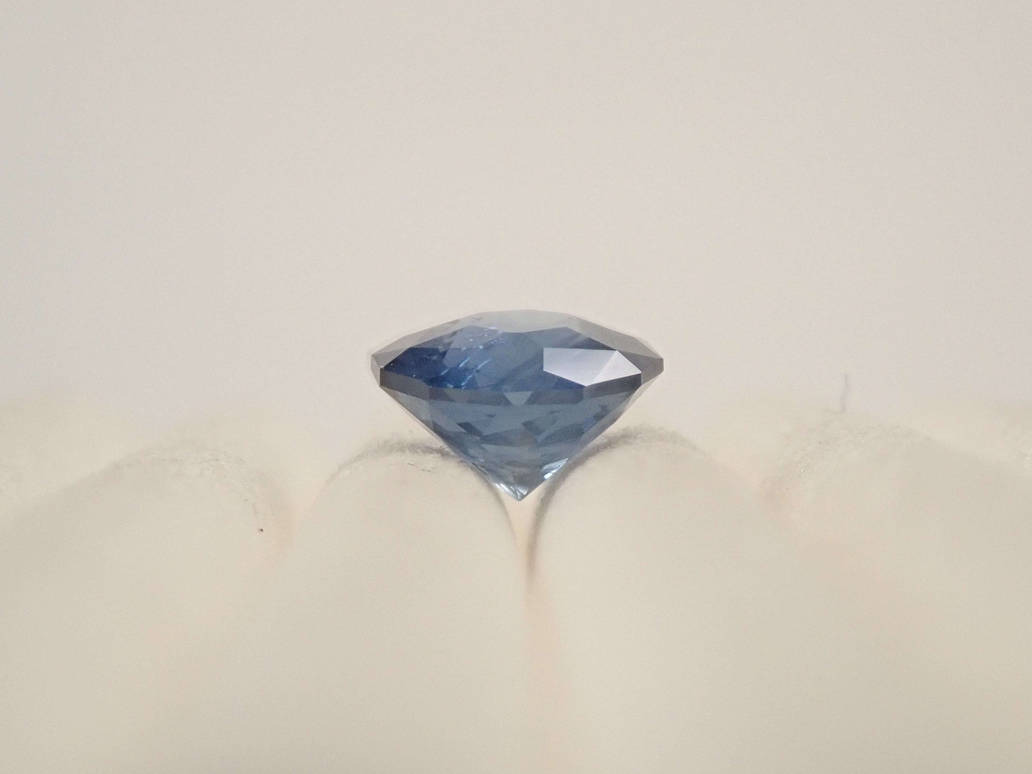 スリランカ産ブルーサファイア 0.826ctルース