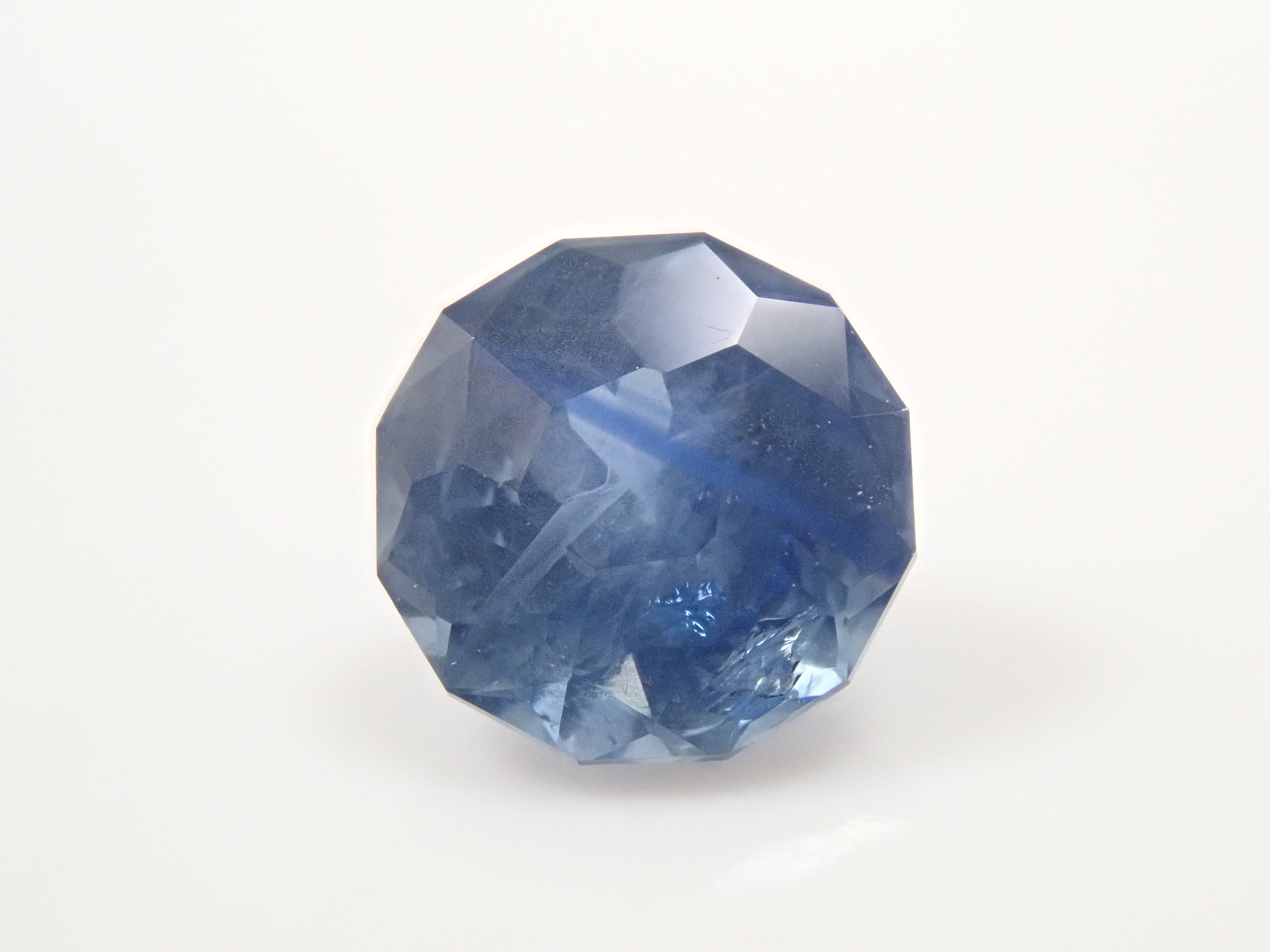 スリランカ産ブルーサファイア 0.826ctルース