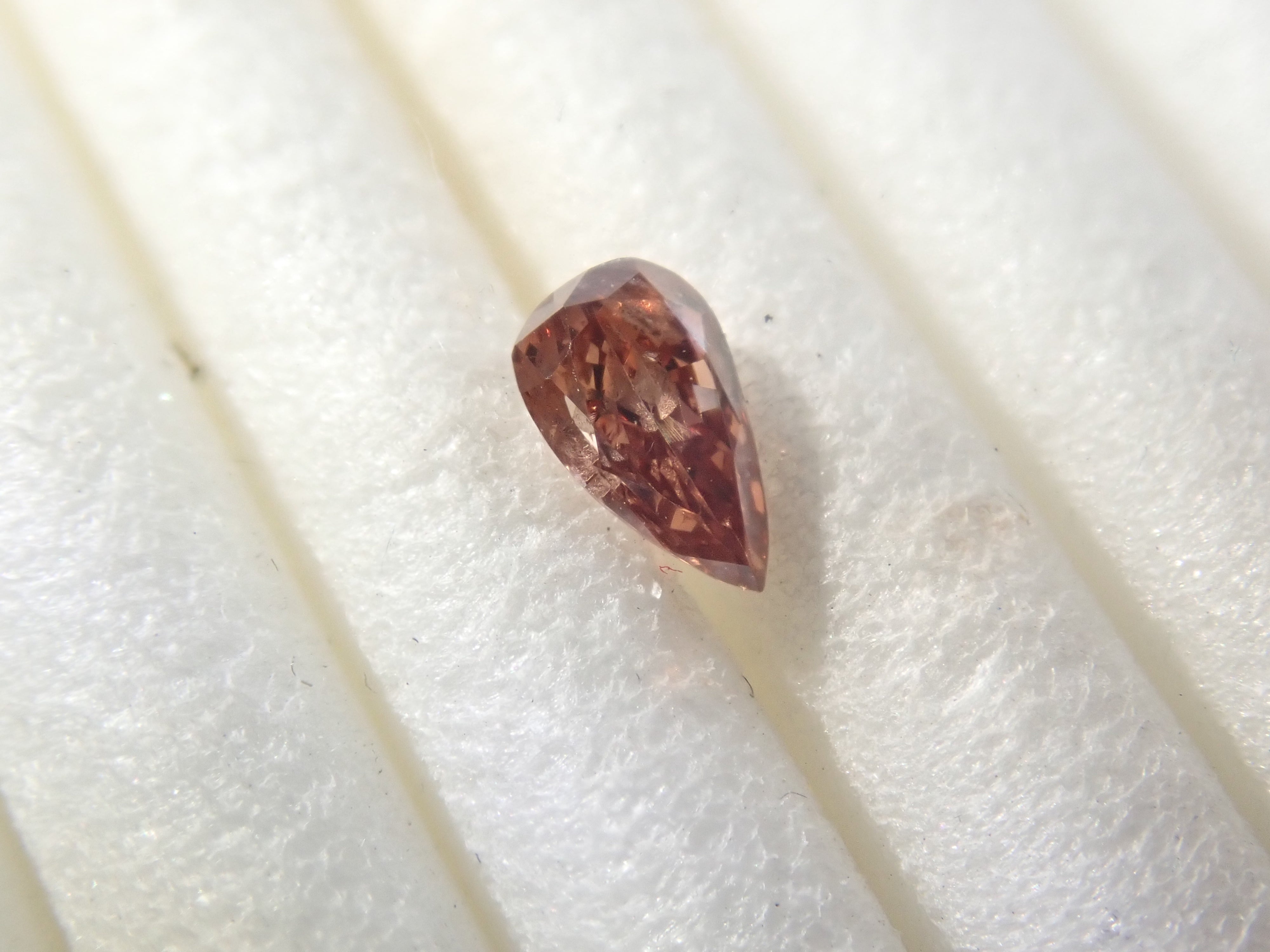 【5/3 22時開賣】粉鑽 0.137克拉裸石 (FANCY DEEP BROWNISH PINK, I-1)