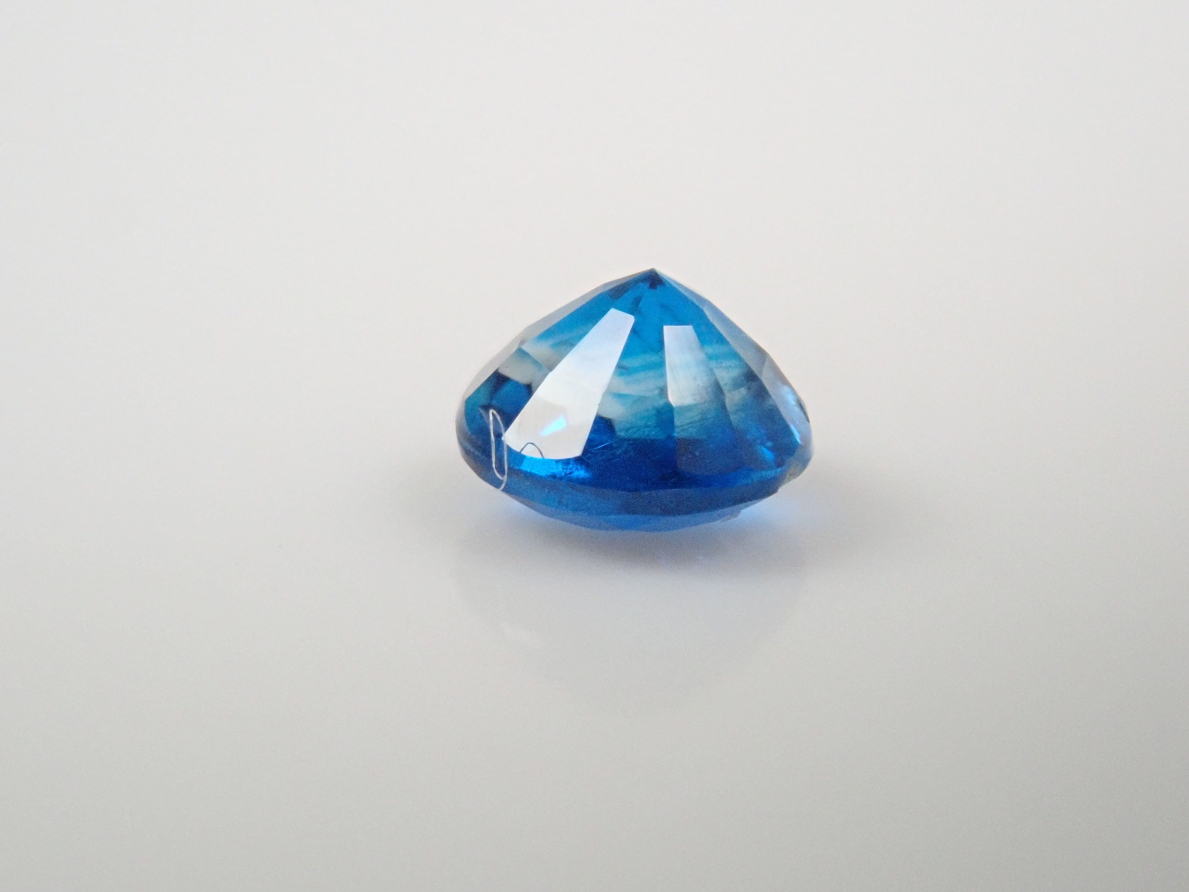 【4/16 22時販売】ジンバブエ産ユークレース 3.0mm/0.131ctルース