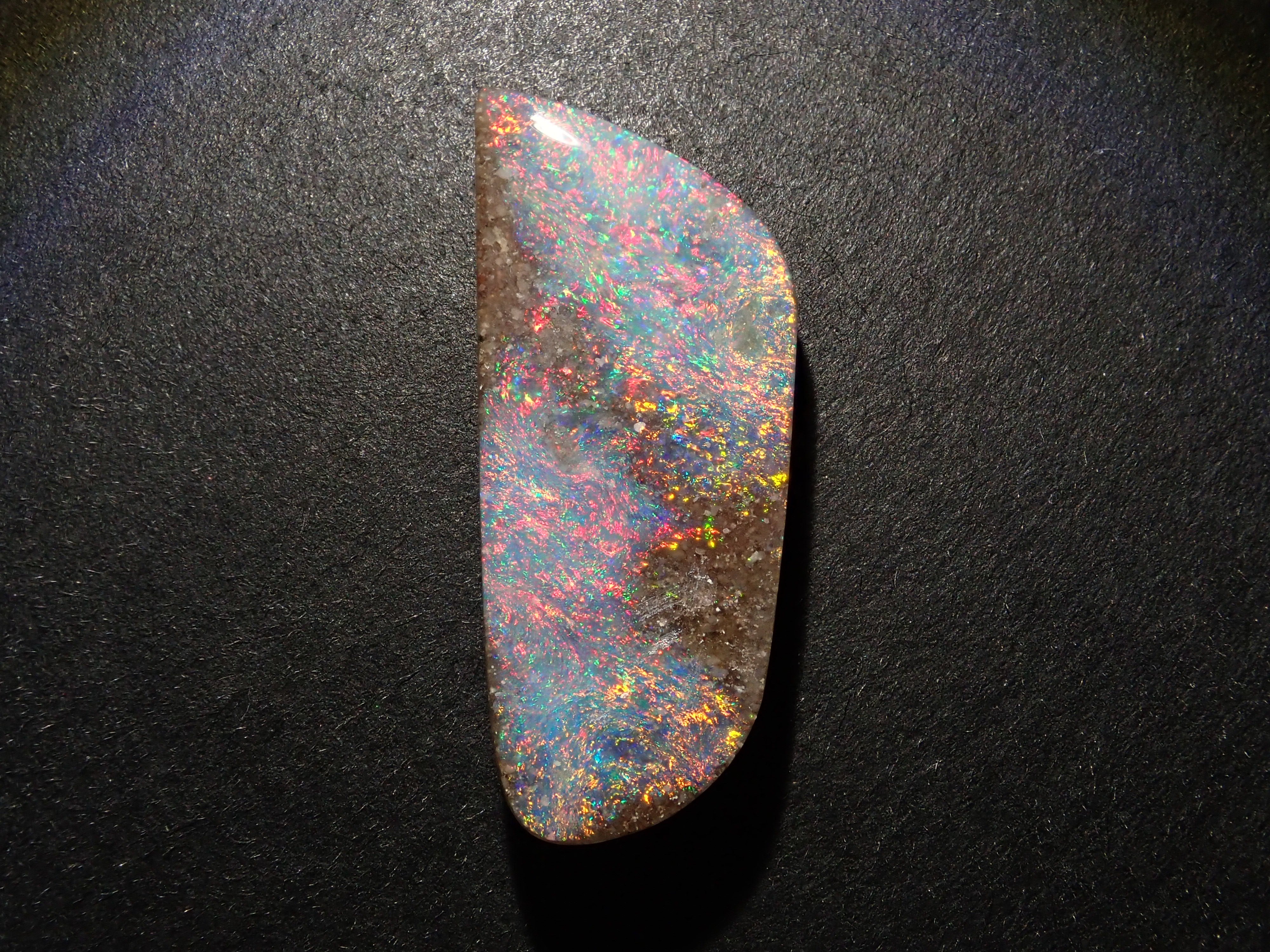 【12562740掲載】オーストラリア産ボルダーオパール 14.847ctルース