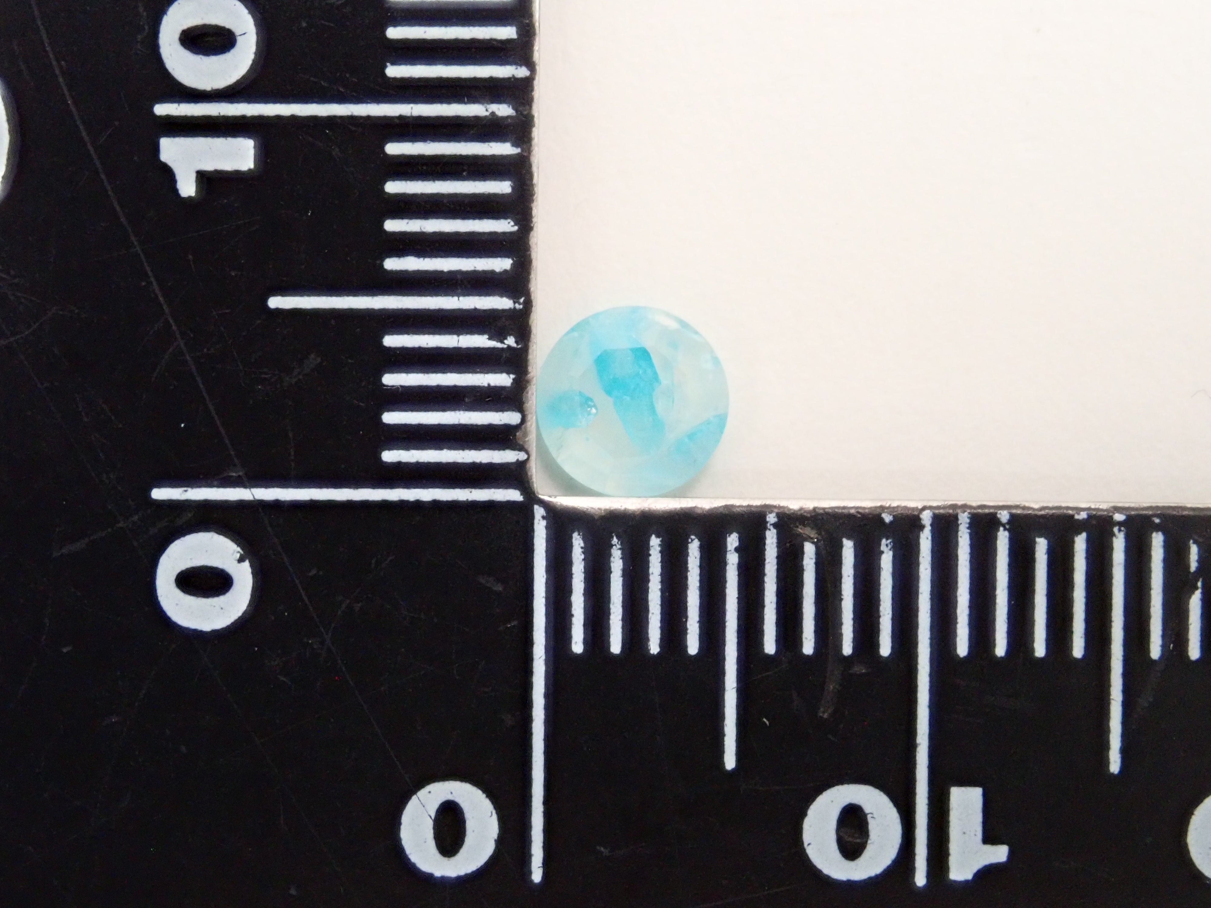 【12555695掲載】ブラジル産パライバトルマリンインクォーツ 0.313ctルース