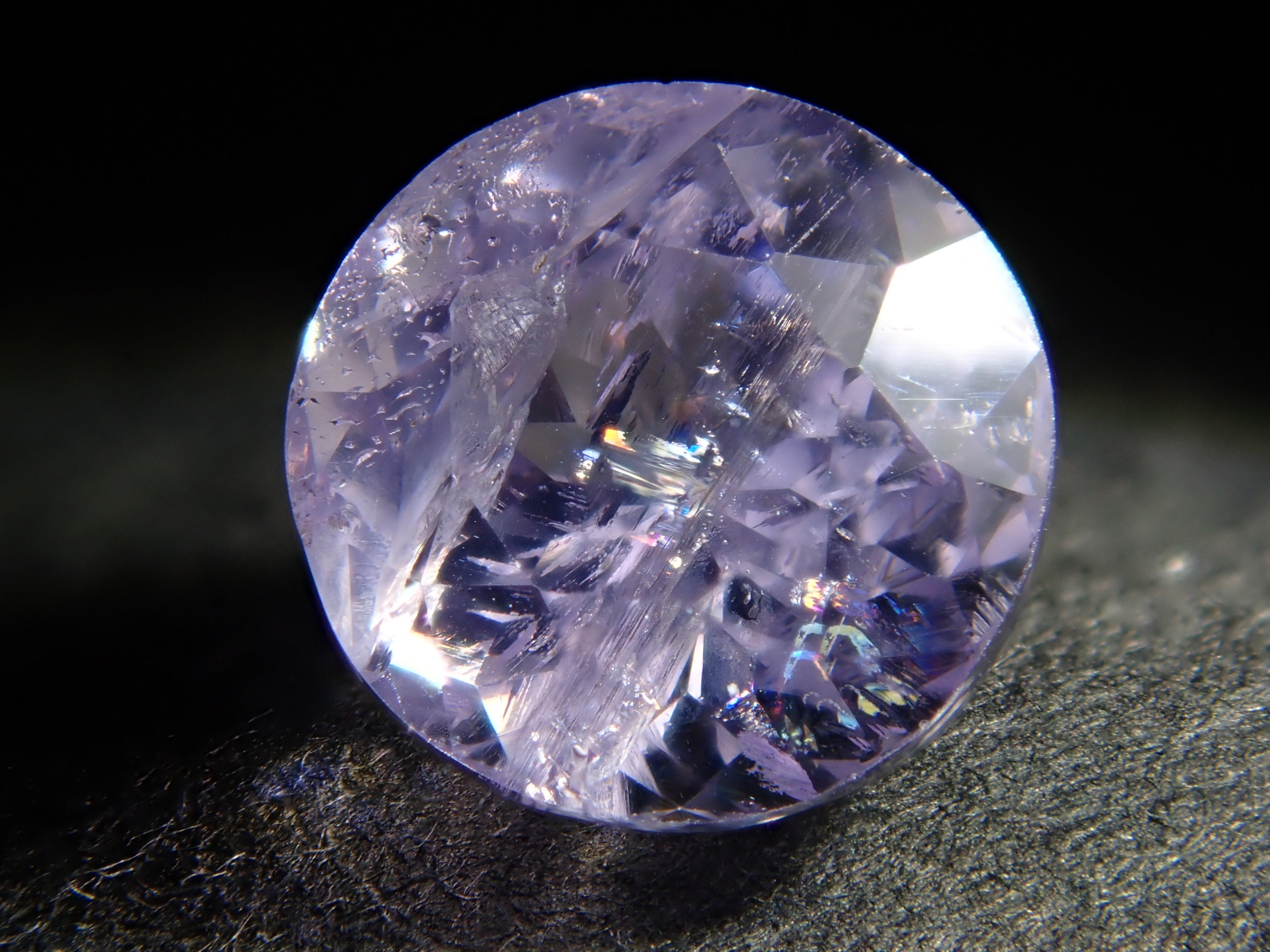 パープルアパタイト 0.822ctルース