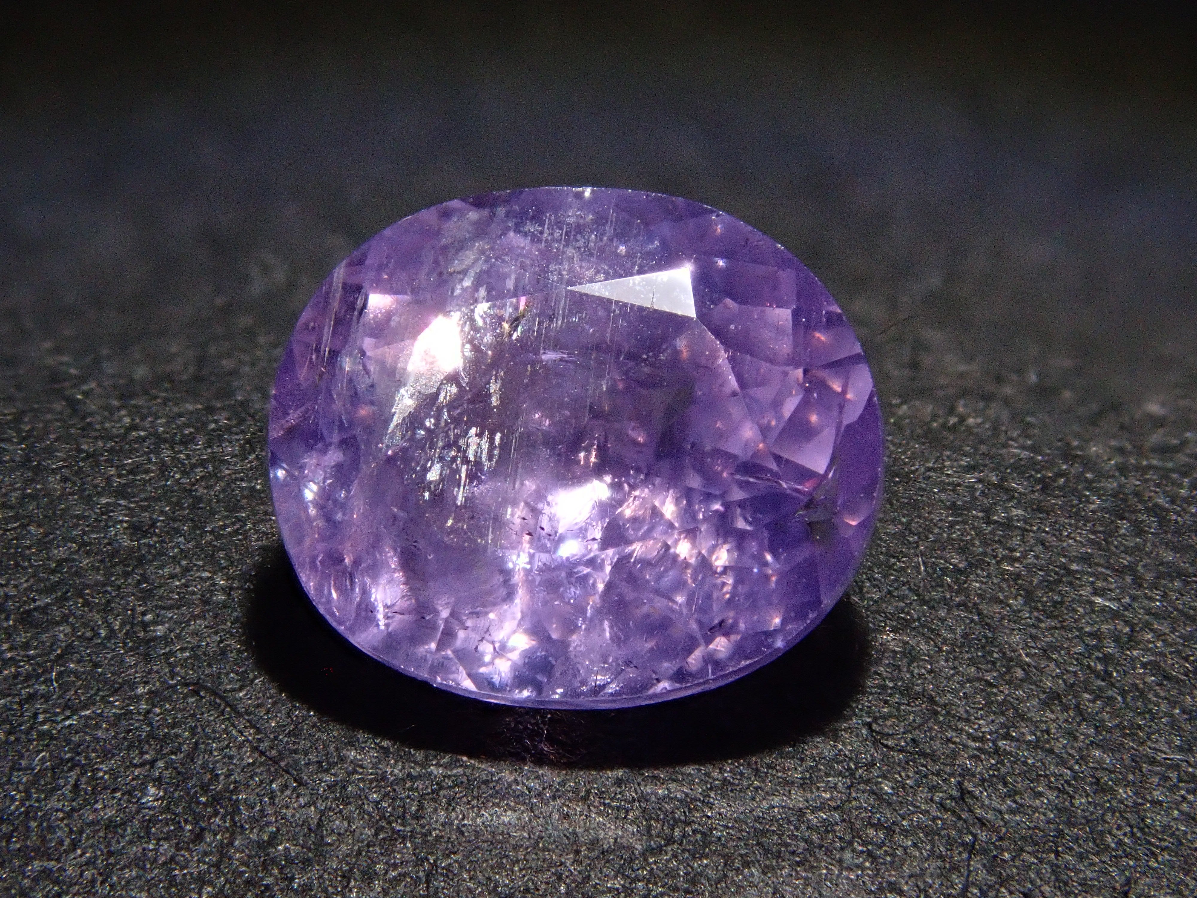 パープルアパタイト 0.915ctルース