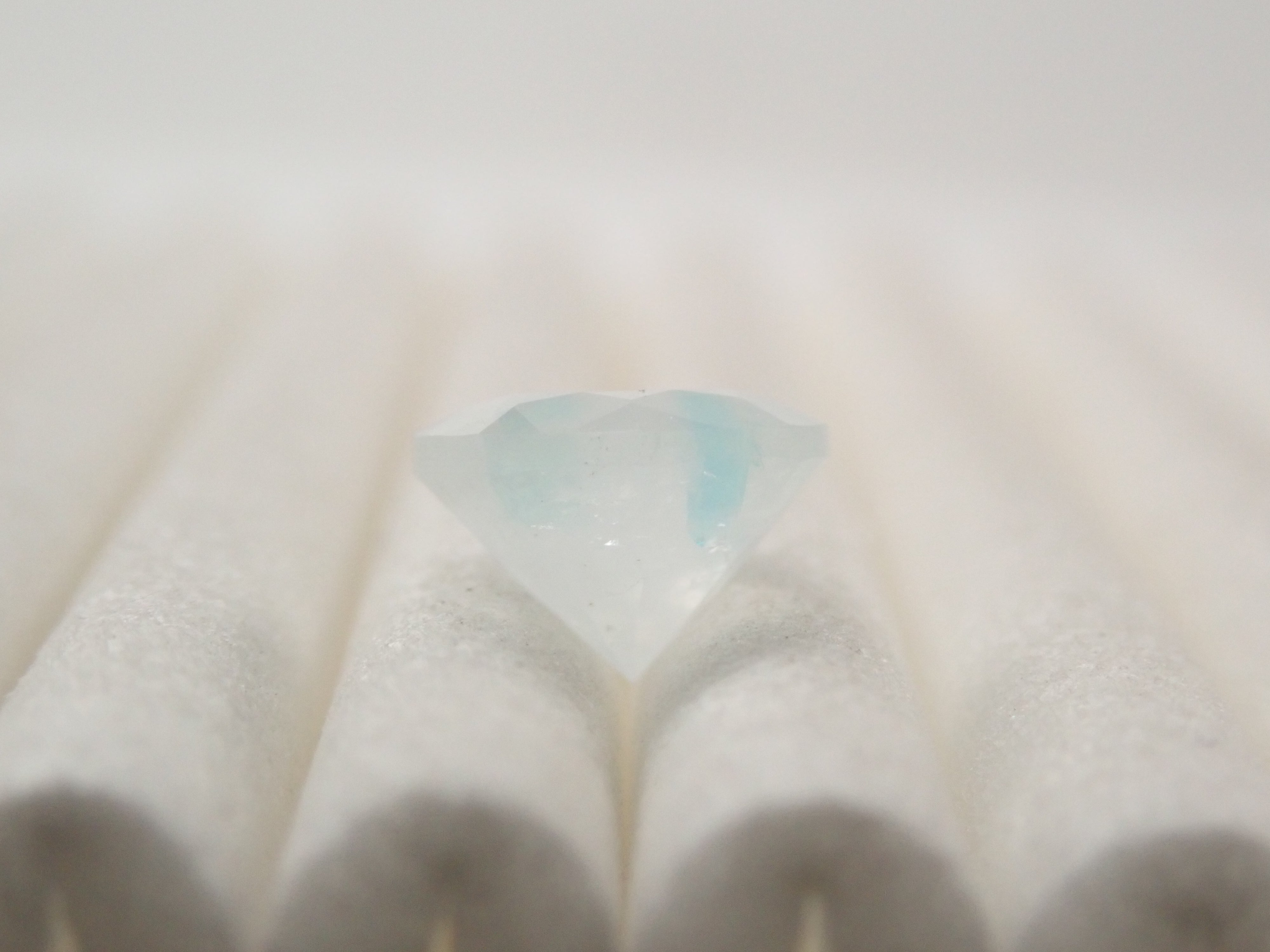 ブラジル産パライバトルマリンインクォーツ 0.723ctルース