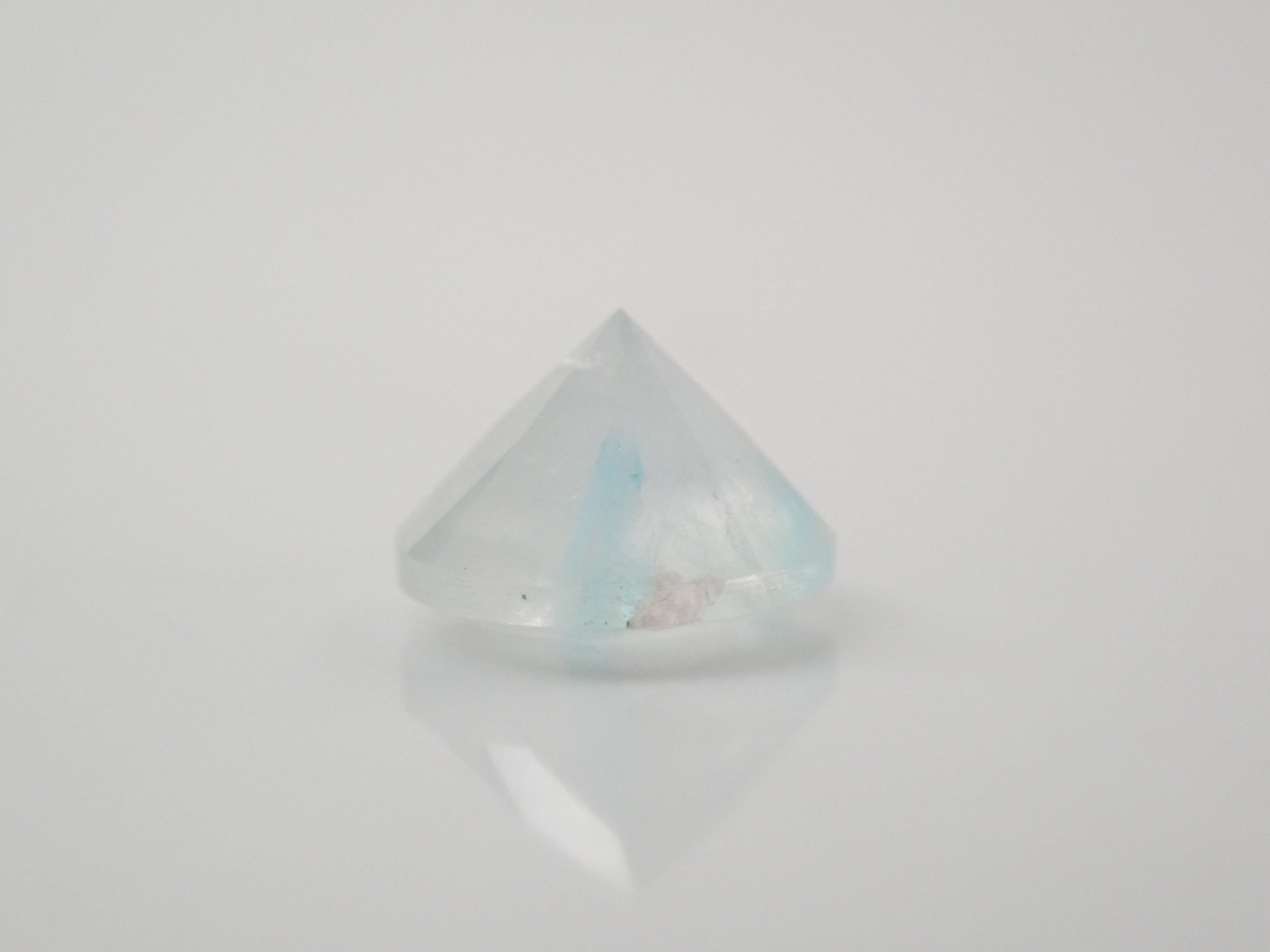 ブラジル産パライバトルマリンインクォーツ 0.723ctルース